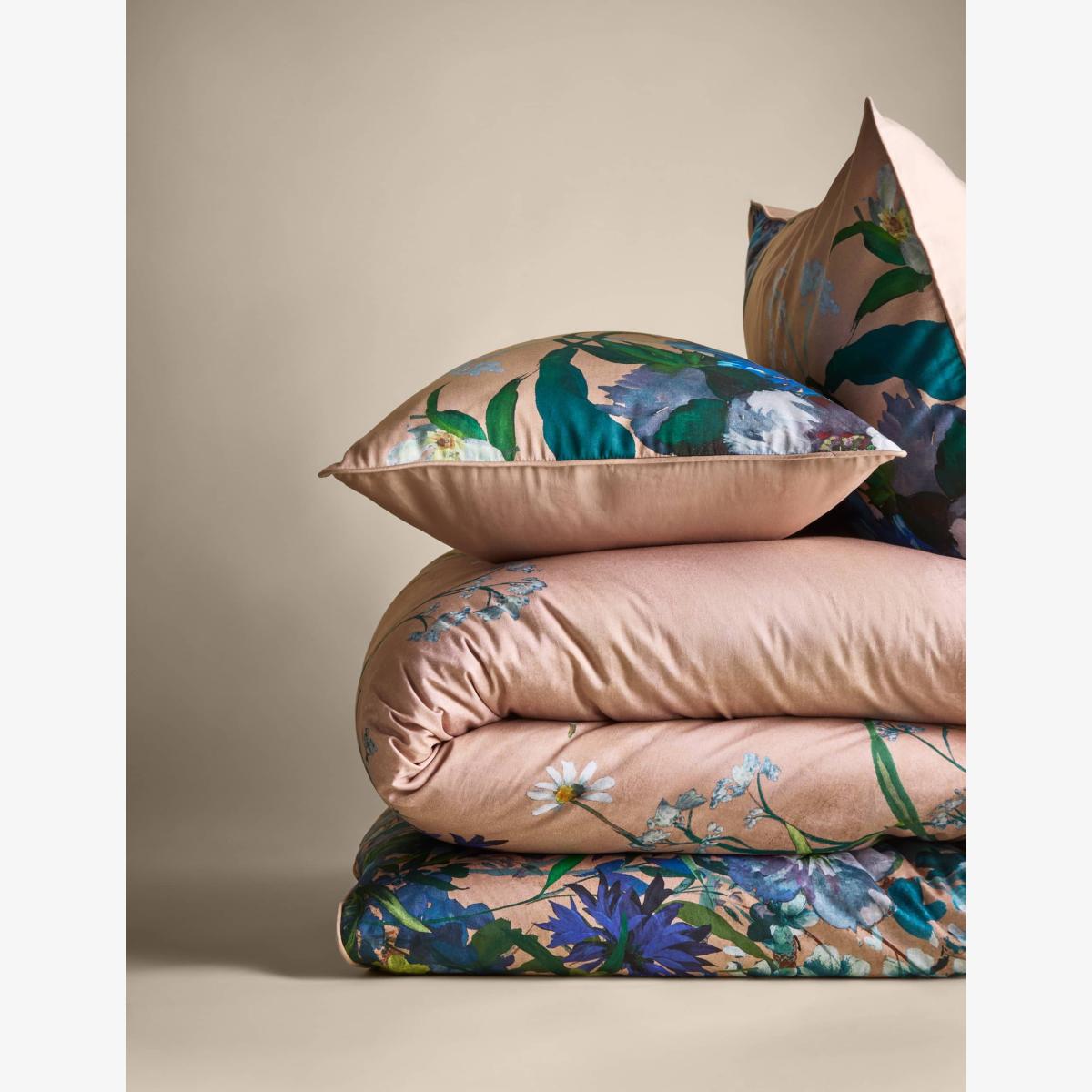 M&S Collection Sateen Wild Meadow Pink Bedding Set - 6FT - Pink Mix, Pink Mix – image 1