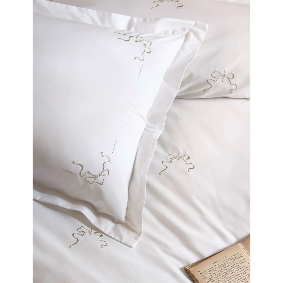 Historic Royal Palaces Pure Cotton Bow Embroidered Bedding Set White – image 2