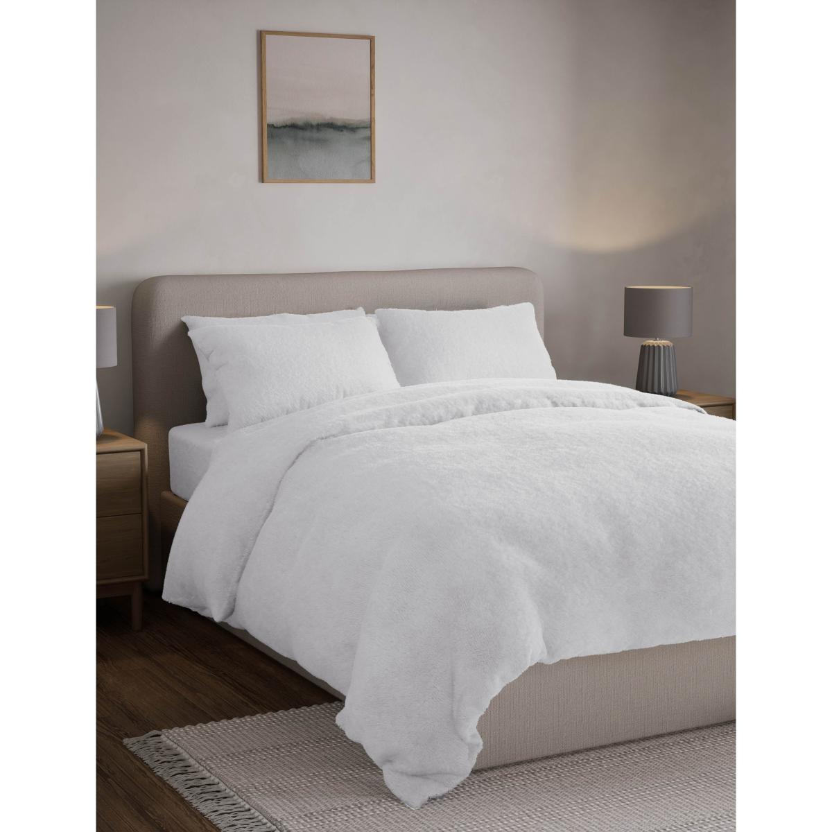M&S Collection Teddy Fleece Bedding Set - 5FT - Neutral, Neutral,Biscuit,Grey,White,Charcoal,Chocolate,Burgundy,Forest Green – image 2