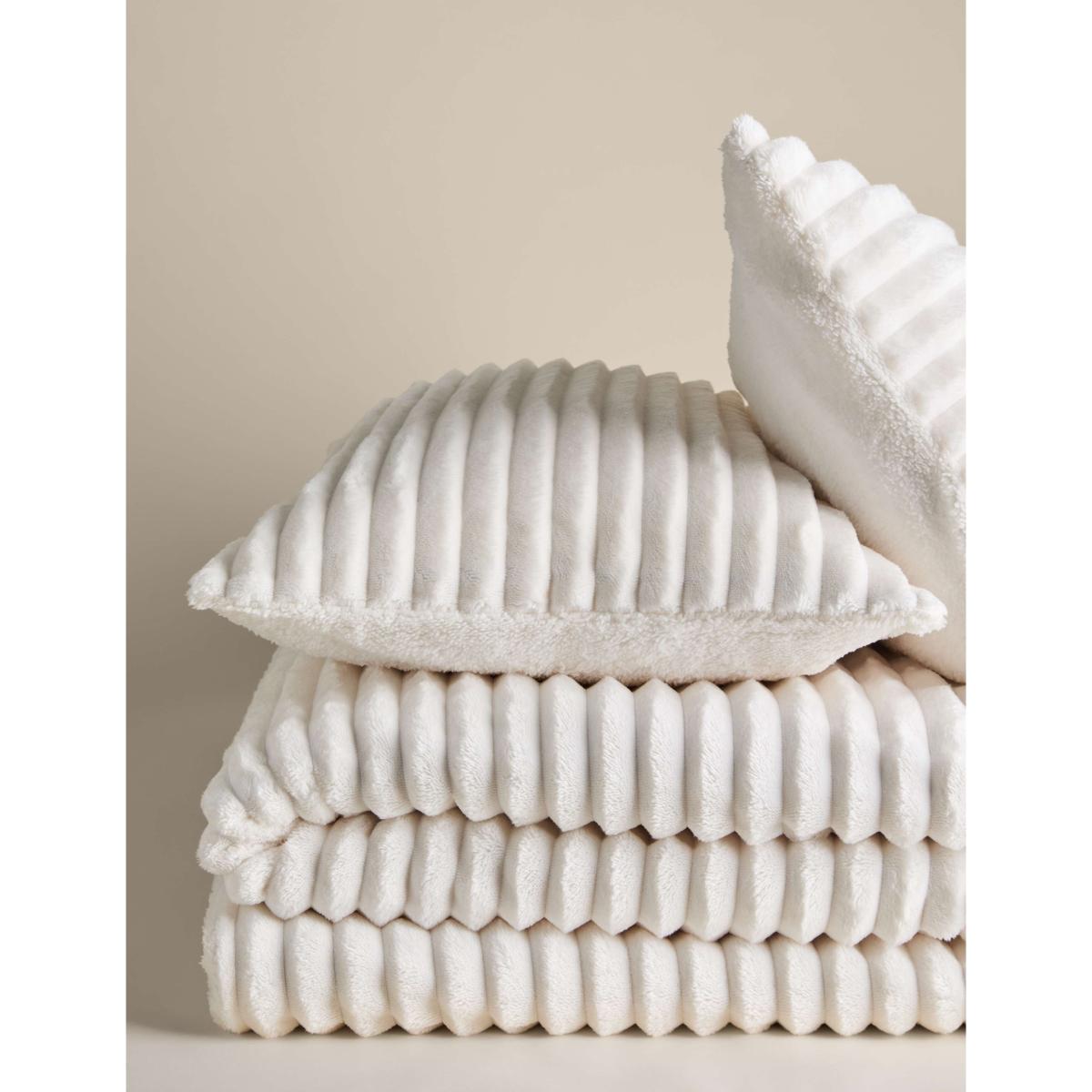 M&S Collection Cloud Fleece Striped Bedding Set - SKING - Neutral, Navy,Grey,Cream,Neutral – image 2