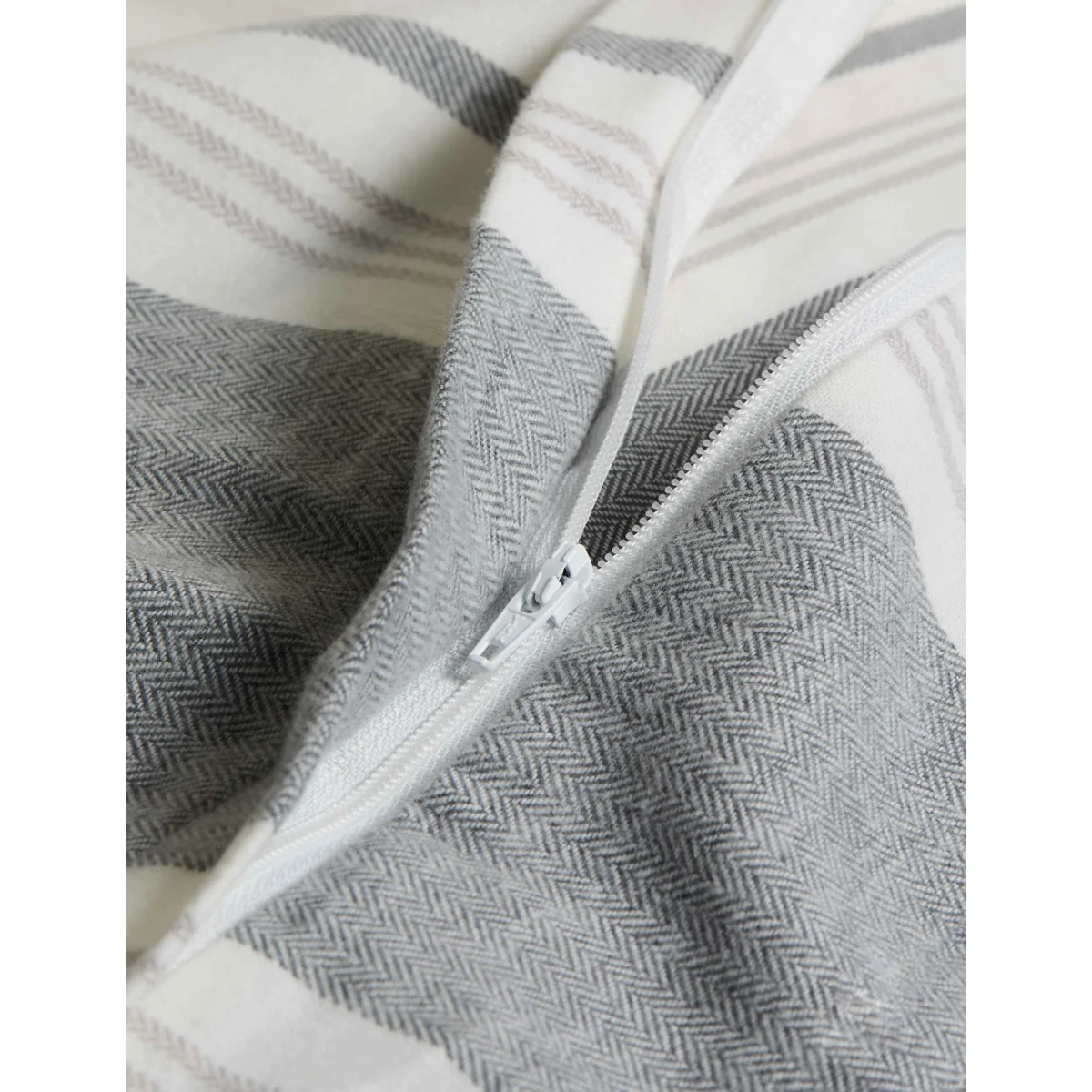 M&S Brushed Cotton Yarn Dye Bedding Set Putty – image 6