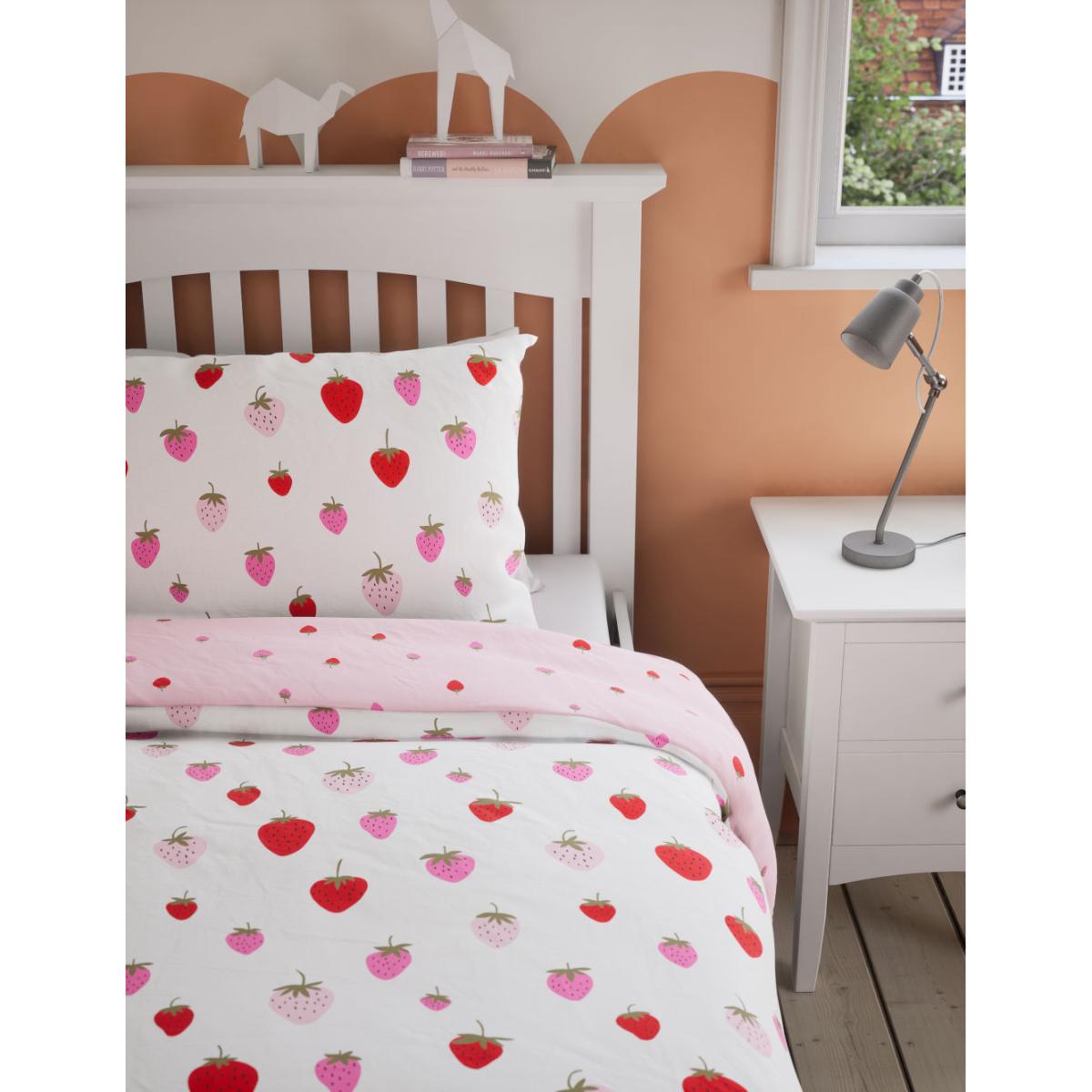 M&S Strawberries Cotton Blend Bedding Set - SGL - Pink Mix, Pink Mix – image 3