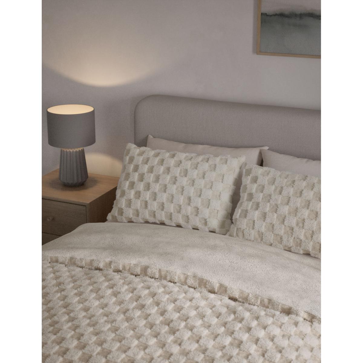 M&S Fleece Checkerboard Textured Bedding Set - SGL - Cream, Cream – image 3