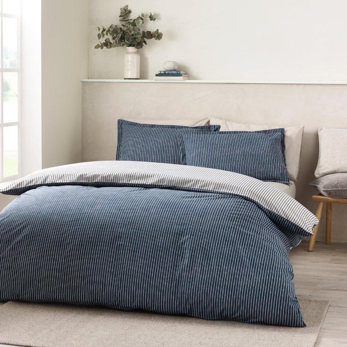 Catherine Lansfield Oxford Pinstripe Duvet Set - Navy - King – image 2