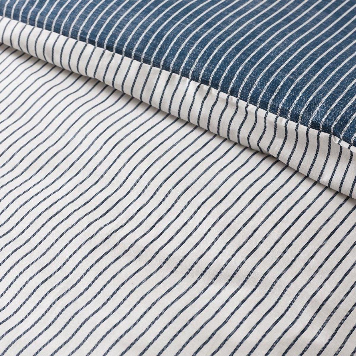 Catherine Lansfield Oxford Pinstripe Duvet Set - Navy - King – image 4