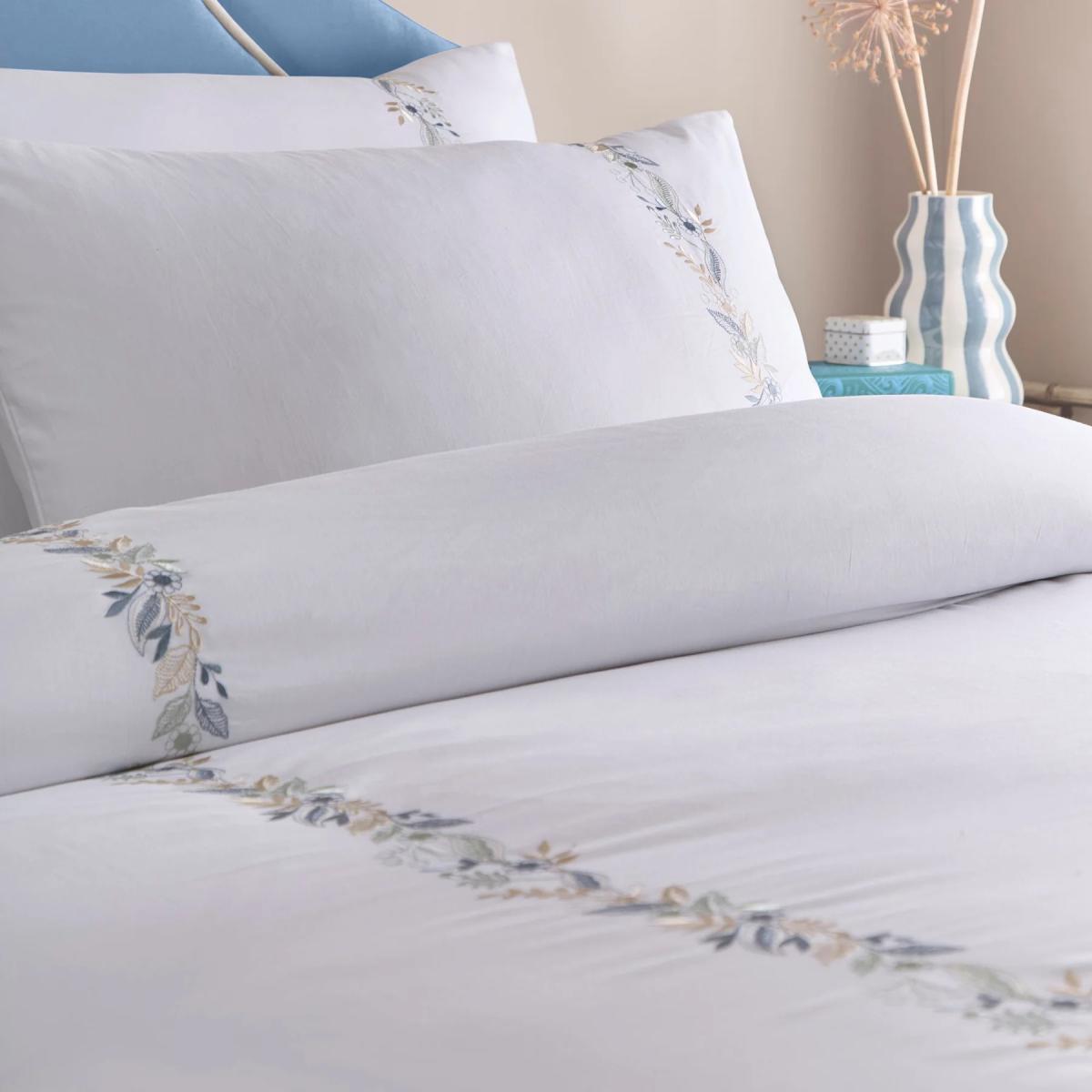Appletree Julianna Embroidery Duvet Set - White - Double – image 2