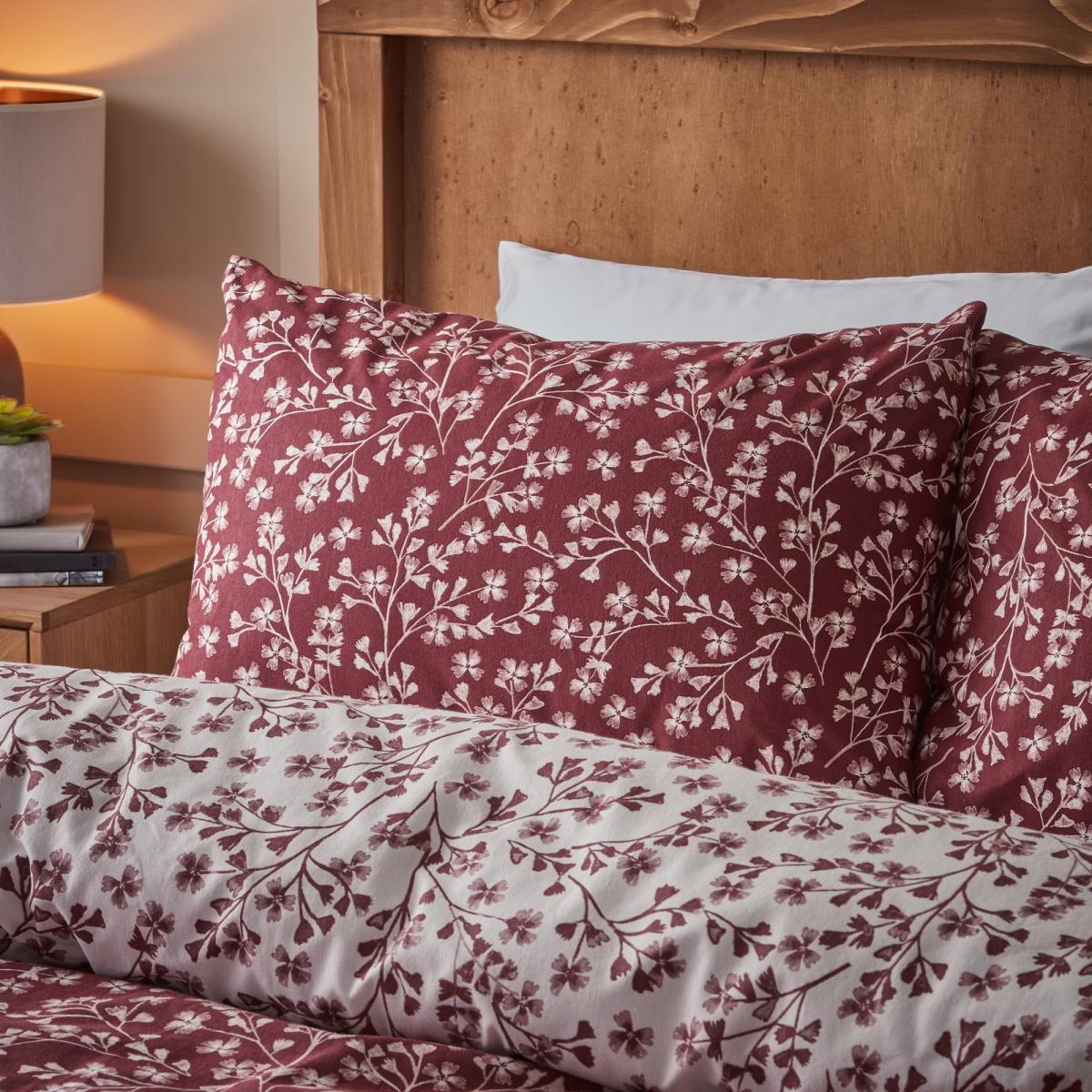 Catherine Lansfield Brushed Grace Floral Leaf Duvet Set - Red - King – image 3