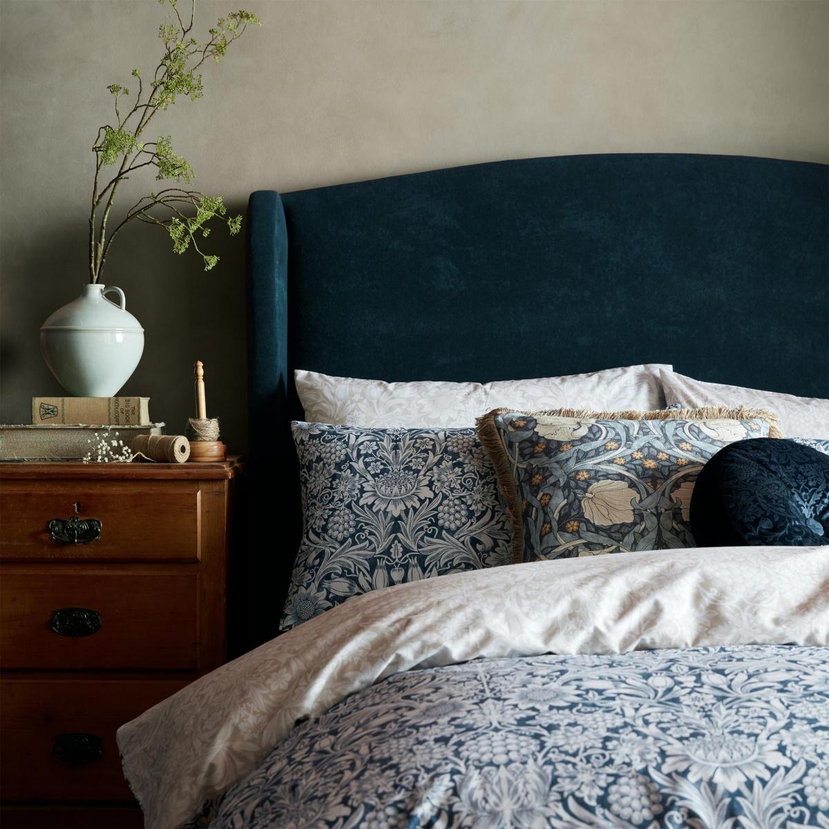 William Morris At Home Sunflower Duvet Set - Ink - Double In Blue – image 9