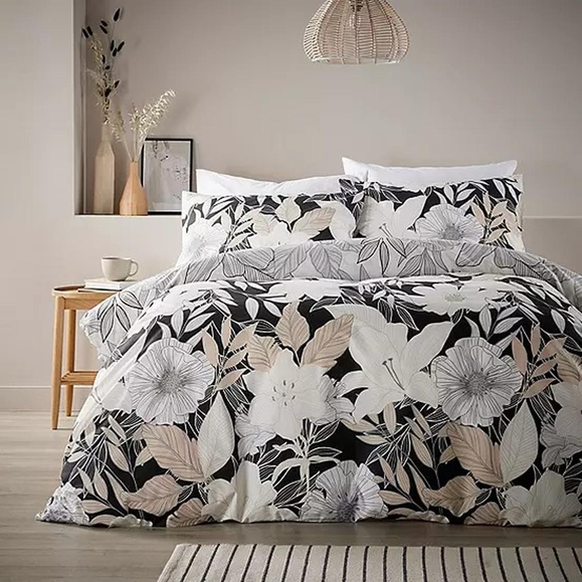 Linear Bouquet Essentials Quilt Cover Set - Black/Multi / Double
