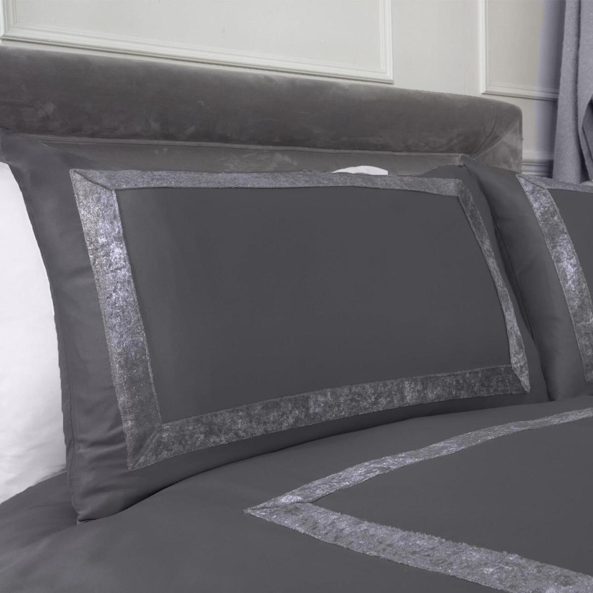 Sienna Crushed Velvet Border Duvet Cover with Pillowcase - Grey – image 2