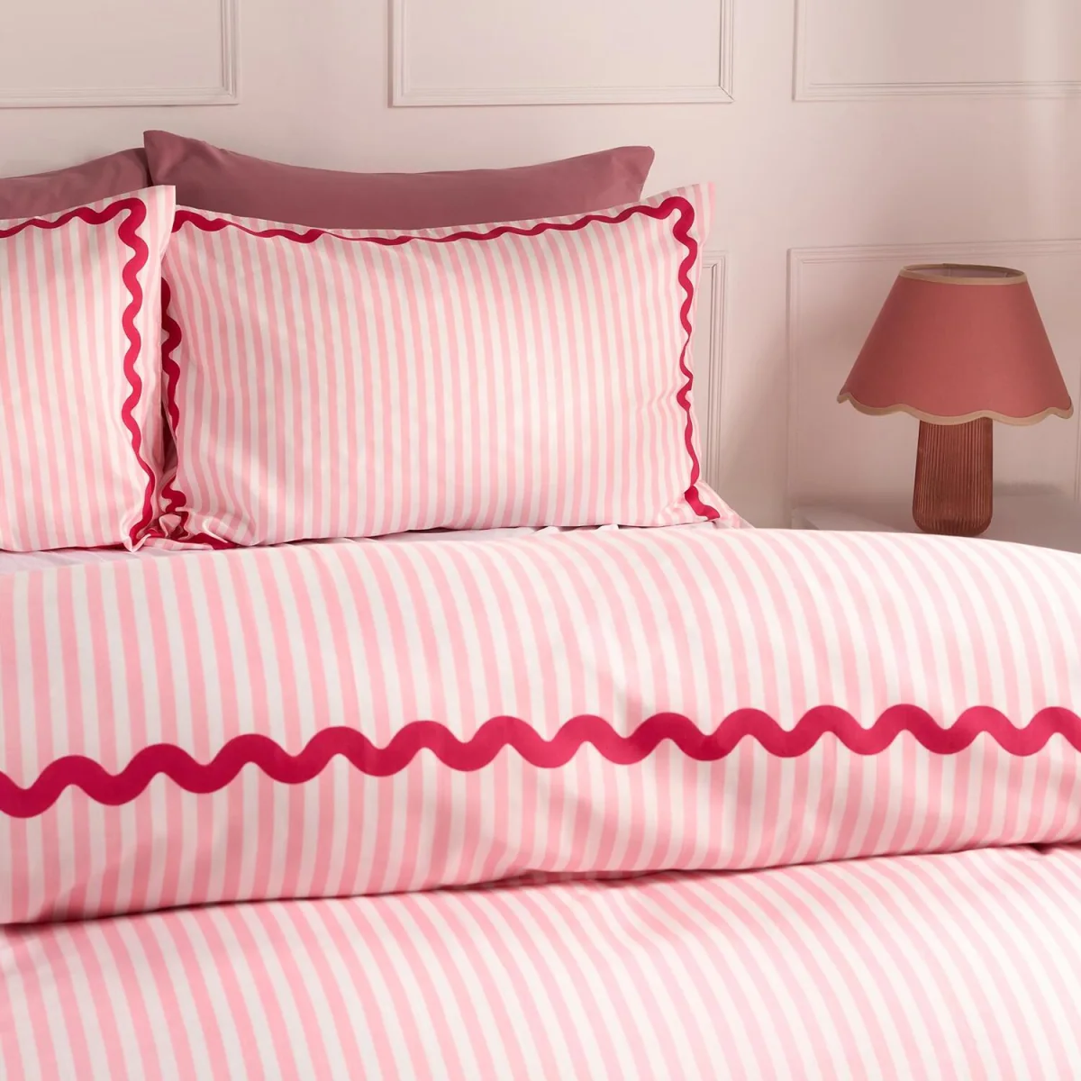 OHS Wave Border Gingham Duvet Set - Pink / 0.6kg – image 2