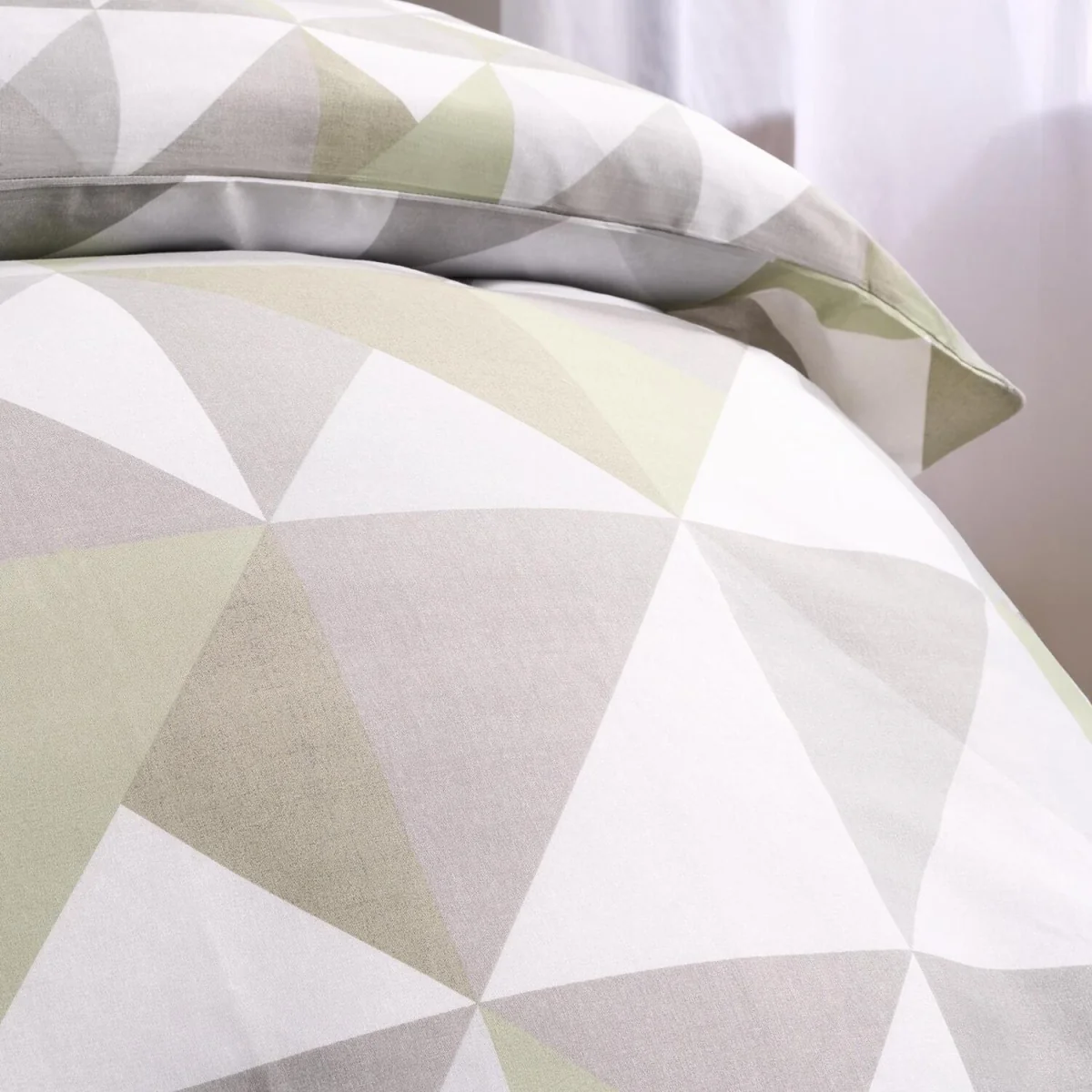 OHS Geometric Print Duvet Set - Sage / 0.99kg – image 2