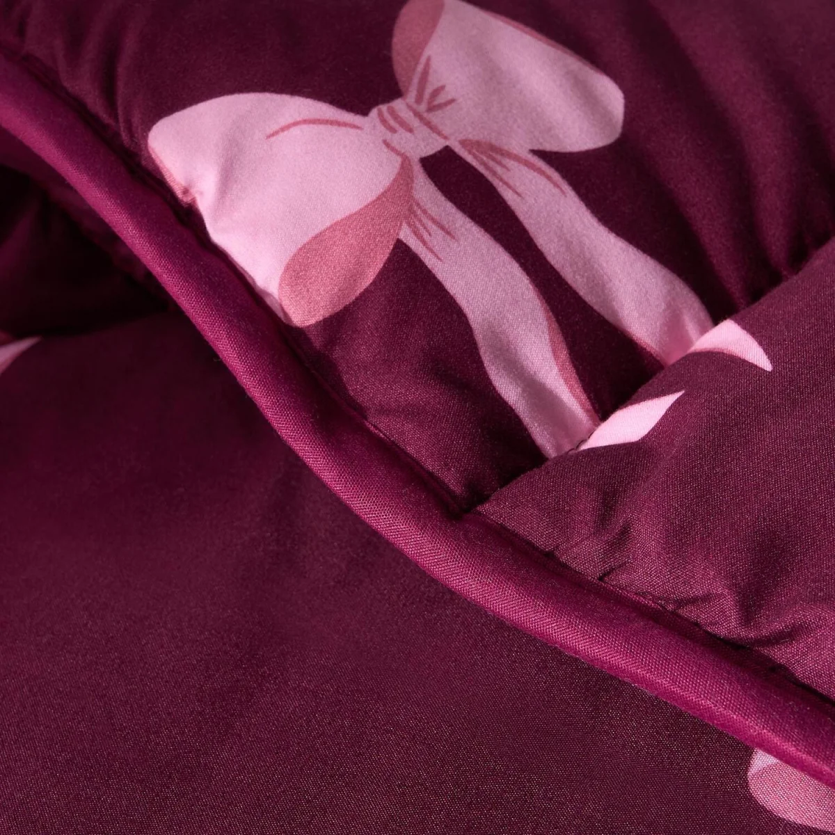 OHS Bow Print Coverless 10.5 Tog Duvet Set - Burgundy / 2.88kg / king – image 2