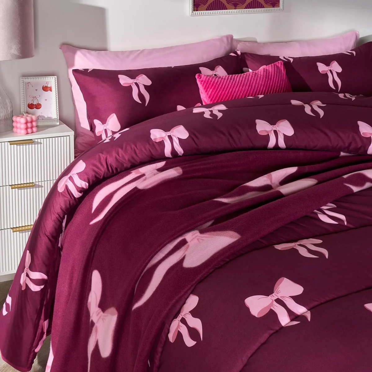 OHS Bow Print Coverless 10.5 Tog Duvet Set - Burgundy / 2.88kg / king – image 5