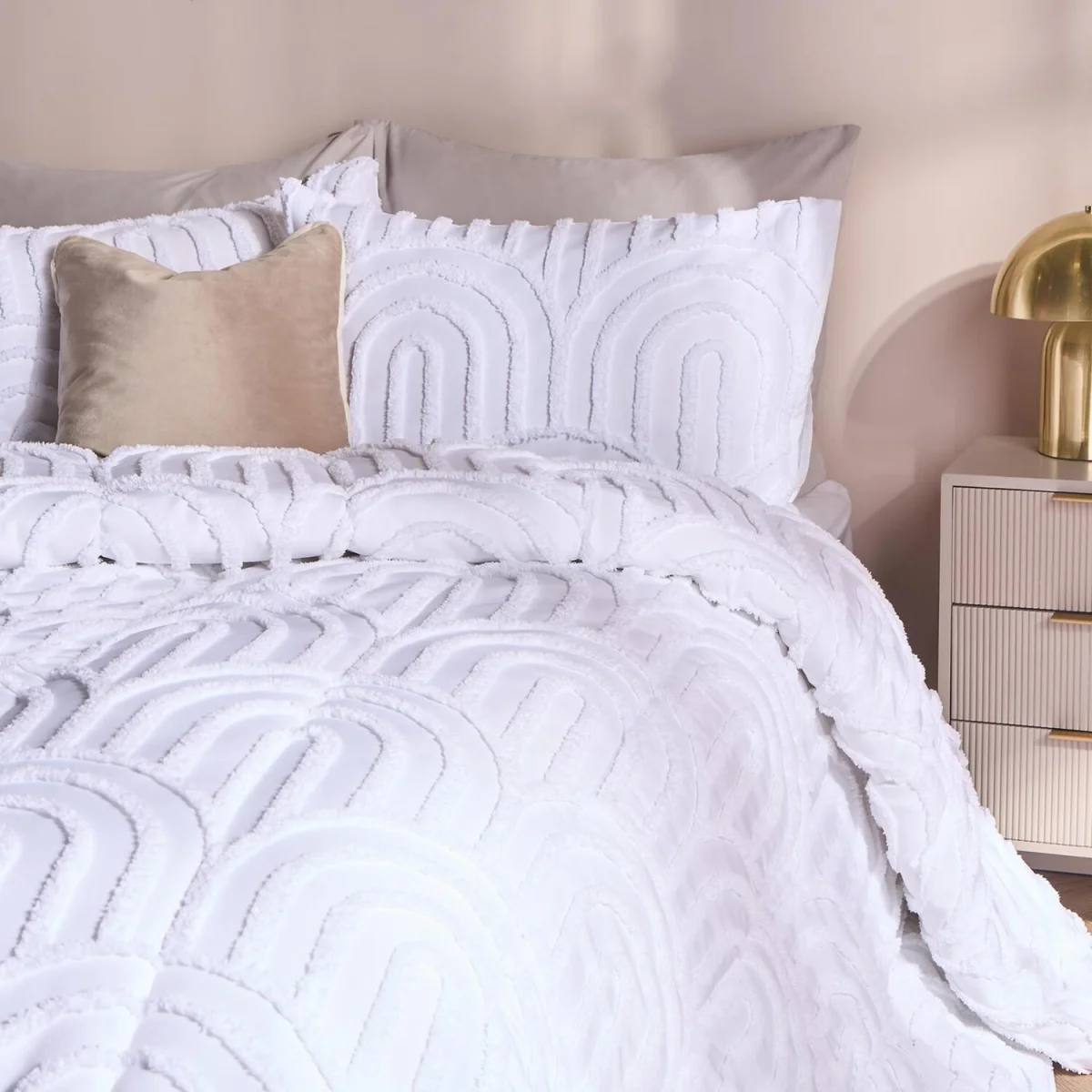 OHS Tufted Arches Quilted Coverless 7.5 Tog Duvet Set - White / 3.35kg – image 2