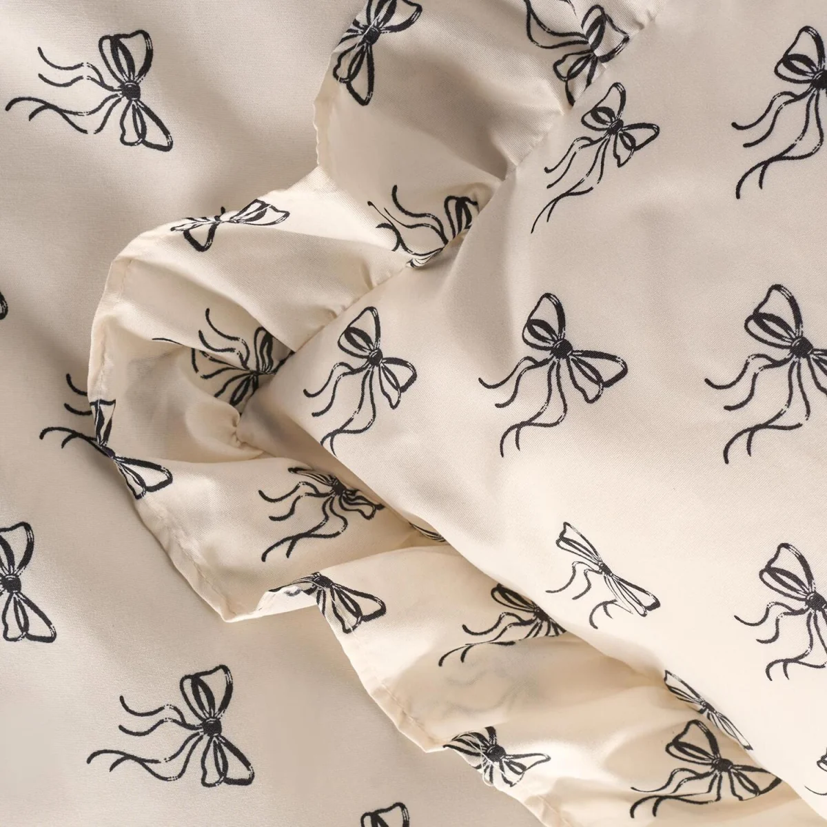 OHS Ditsy Cherry Duvet Set - Monochrome / Double / 1kg – image 3
