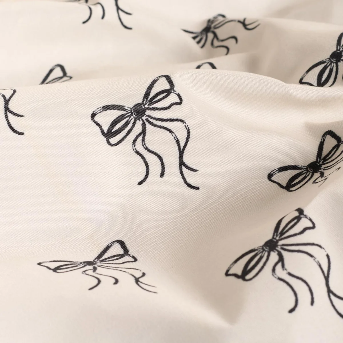 OHS Ditsy Cherry Duvet Set - Monochrome / Double / 1kg – image 5