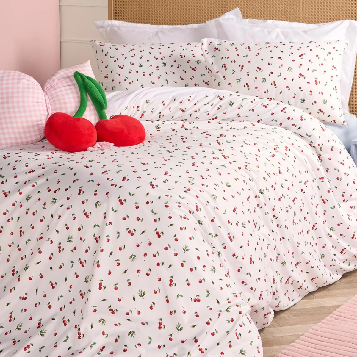 OHS Ditsy Cherry Duvet Set - White/Red / 0.99kg – image 2