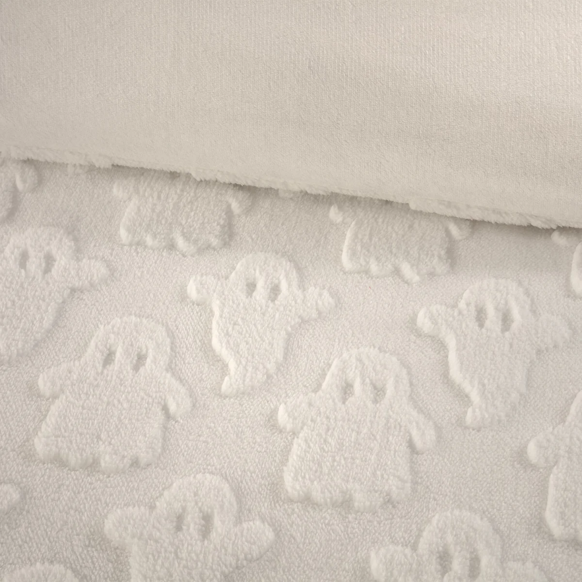 Ghosts Teddy Fleece Duvet Set - White / Single – image 4
