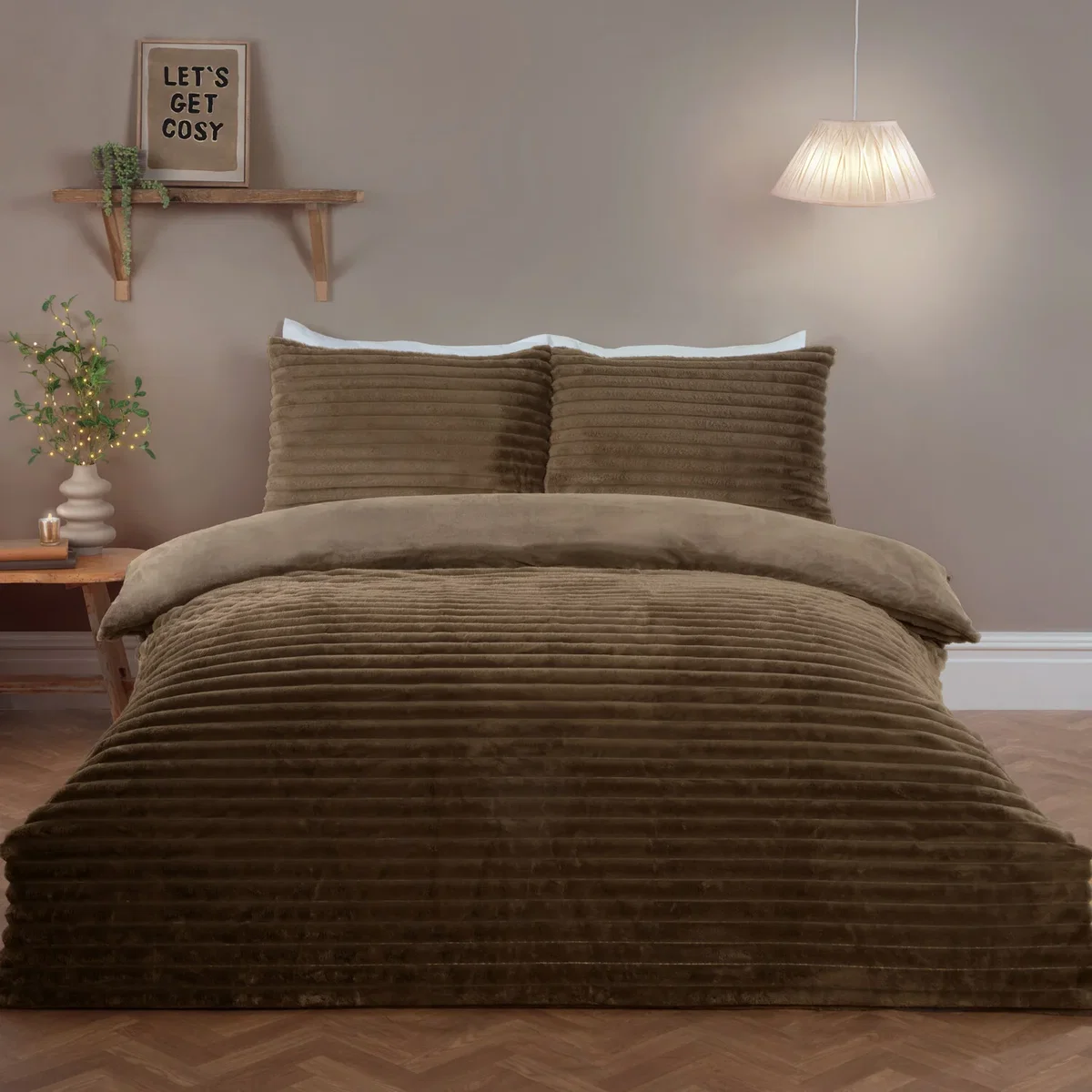Colorado Faux Fur Duvet Set - Mocha / King – image 2