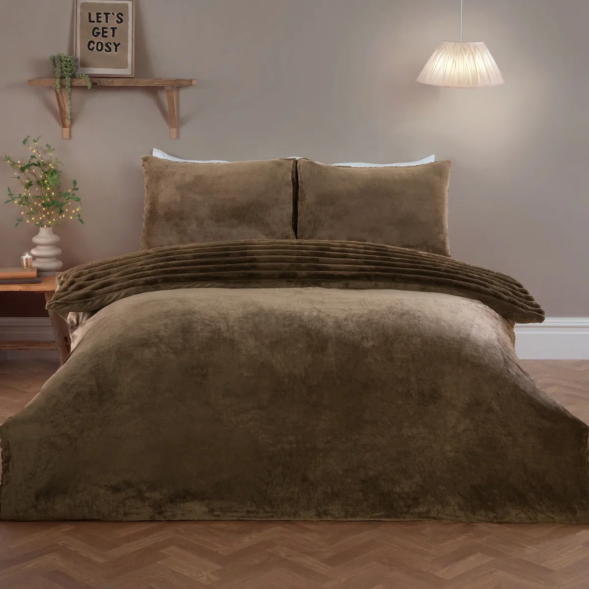 Colorado Faux Fur Duvet Set - Mocha / King – image 3