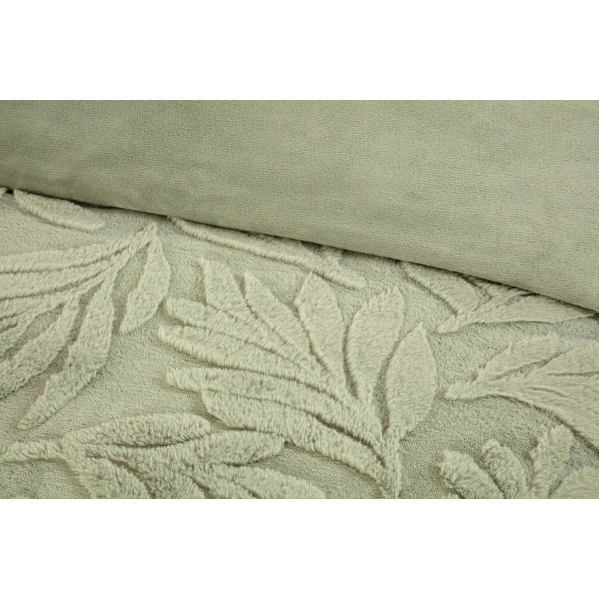 Embossed Leaves Faux Fur Duvet Set - Sage / King – image 3