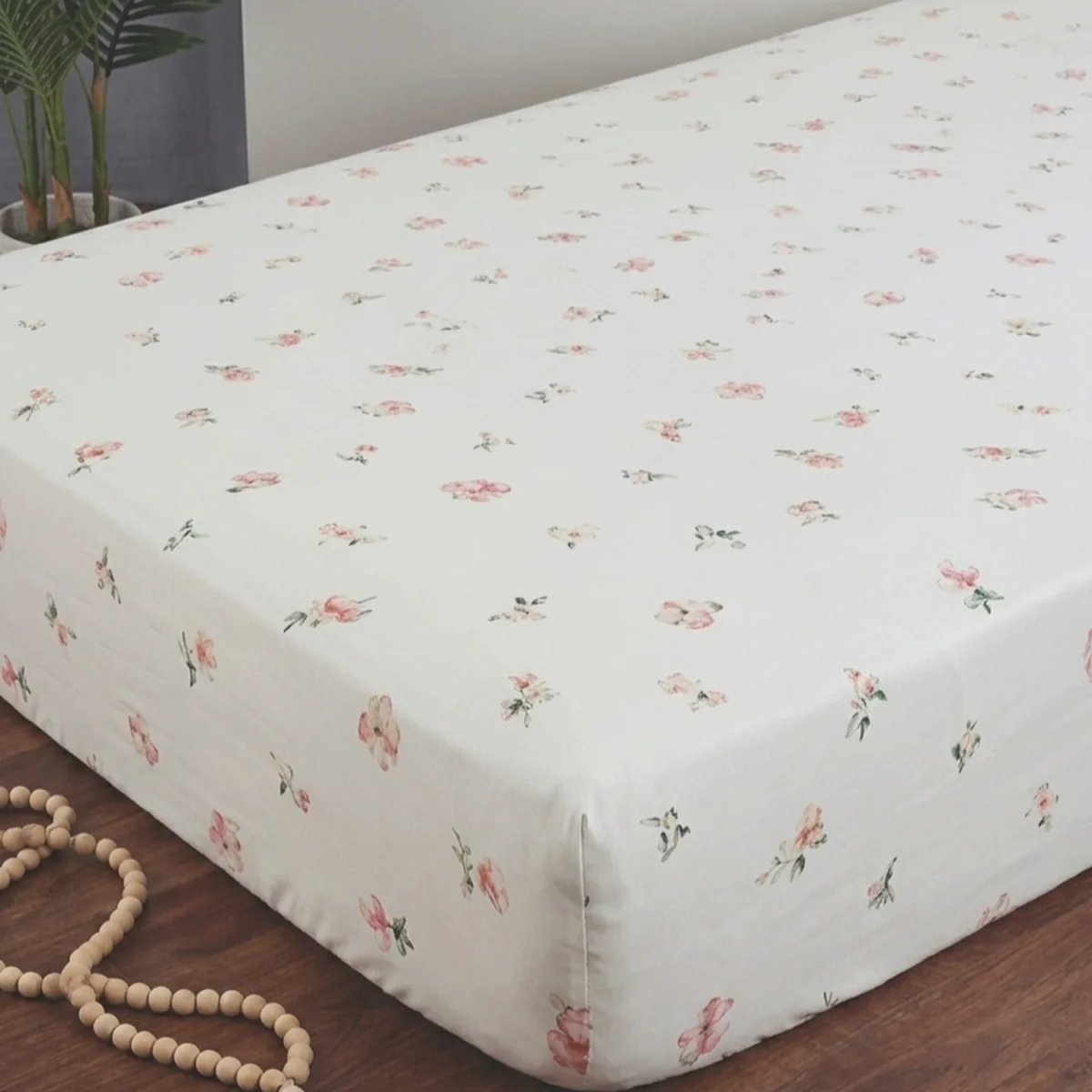 Ava Microfibre Duvet Cover with Fitted Sheet - White – image 4