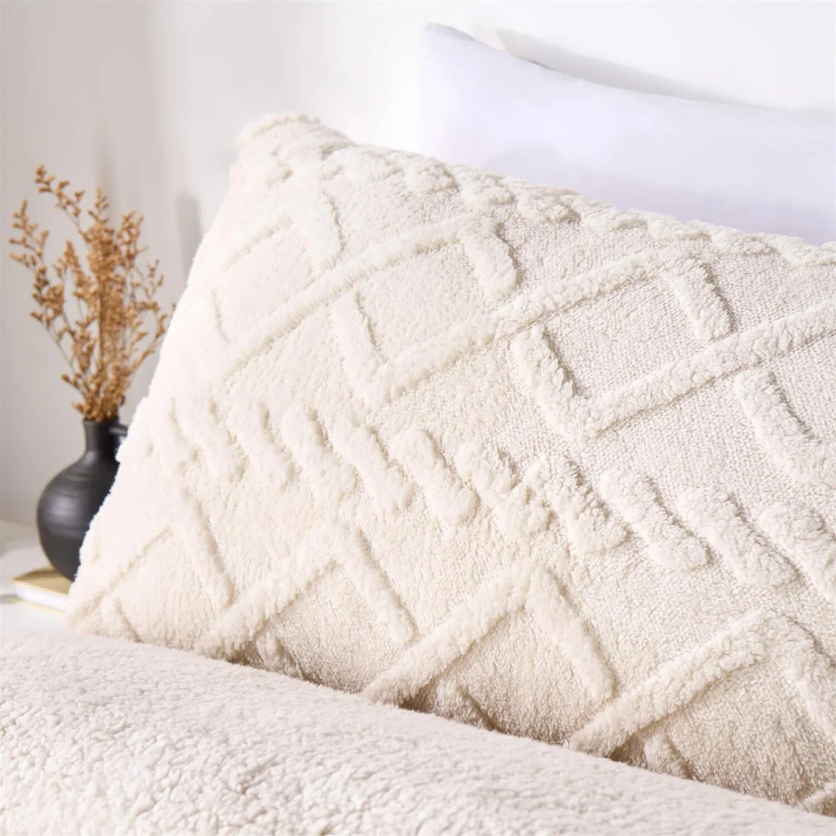 OHS Coverless Cable Knit 10.5 Tog Duvet Set - Cream / 3.75kg – image 3