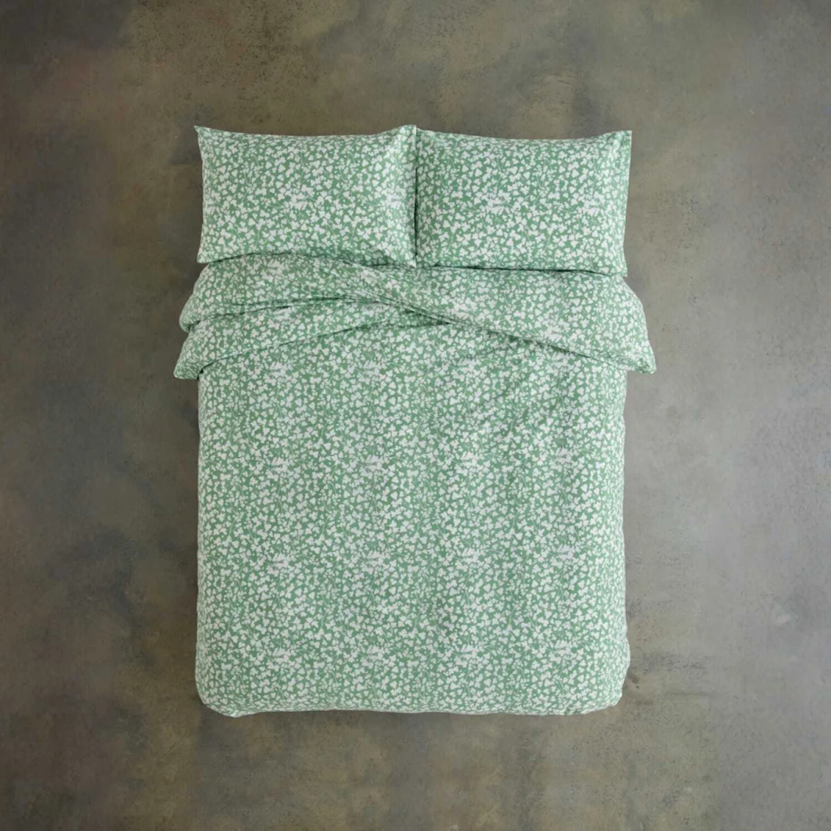 Deyongs Dainty Floral Duvet Set - Printed 132TC Bedding, Single, Green Floral. - Green / 200.0cm / 0.88kg – image 2