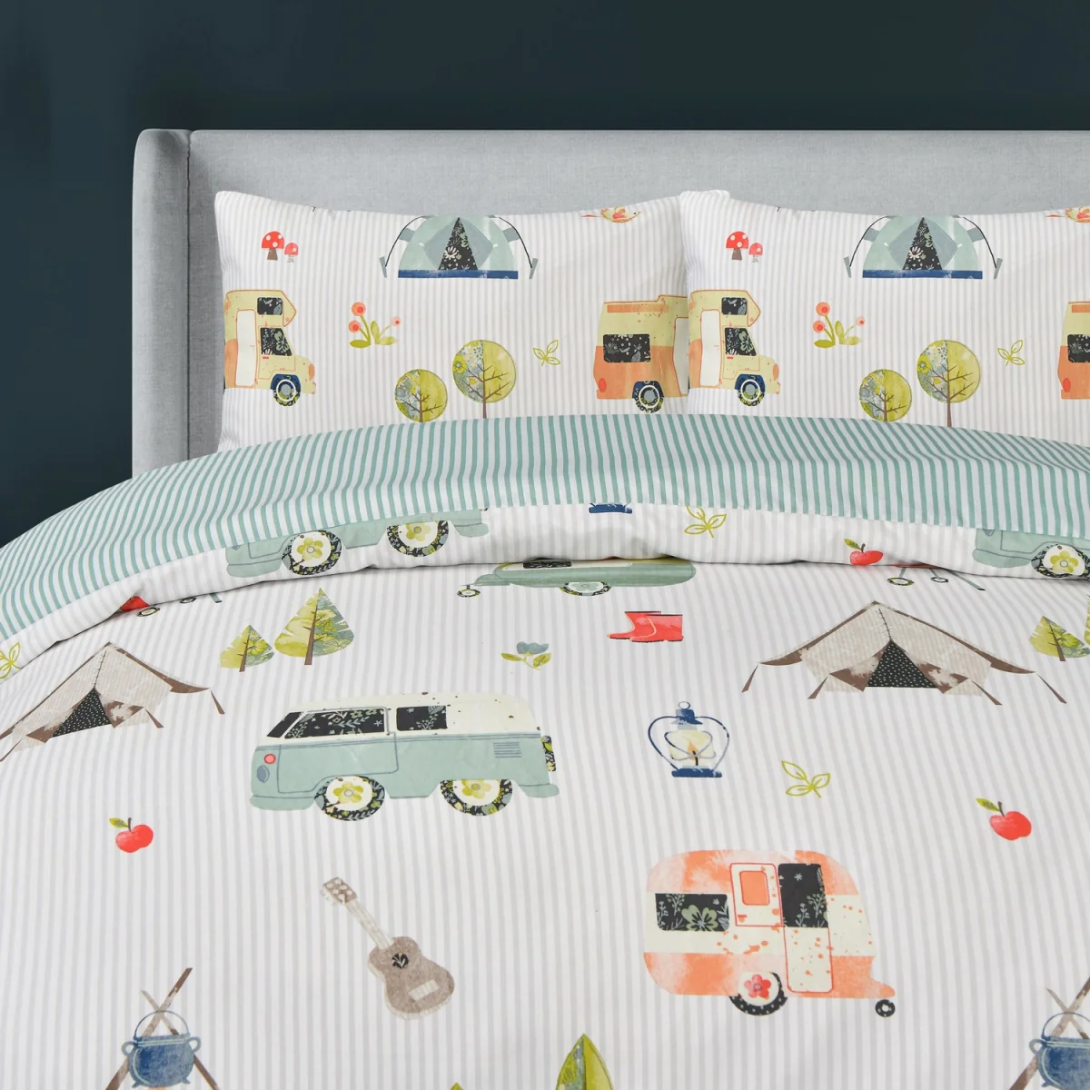 Luxury Soft Reversible Camping Retreat Duvet Cover and Pillowcases - Green – image 6