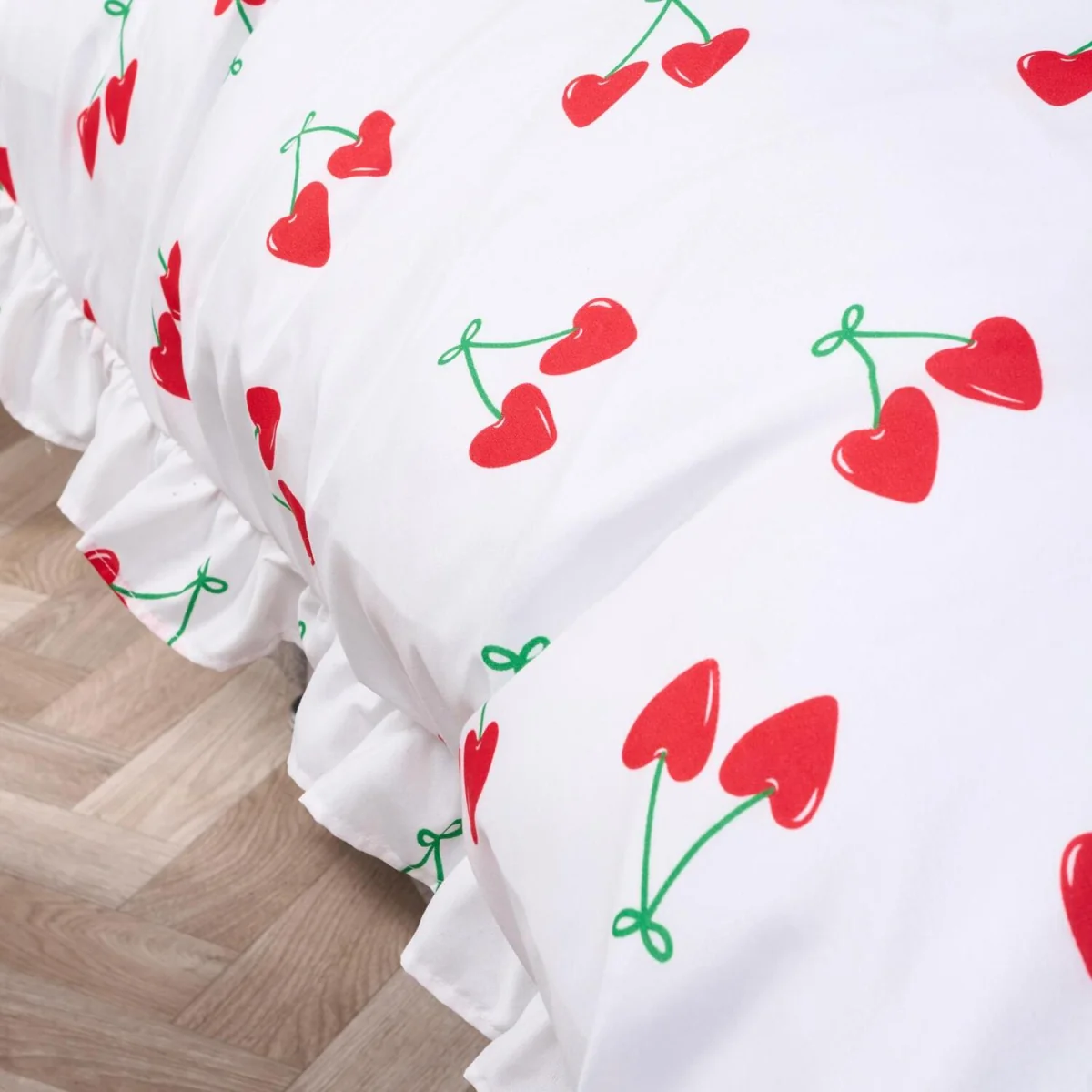 OHS Cherry Print Frill Edge Duvet Set - White/Red / 0.55kg – image 4