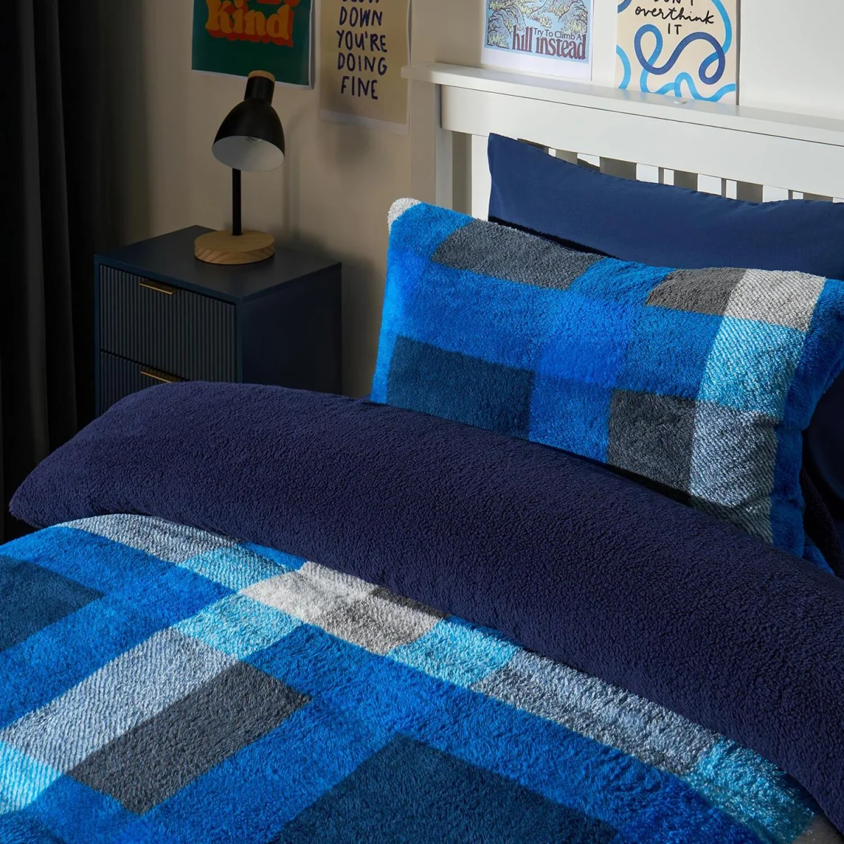 OHS Patchwork Check Teddy Duvet Set - Navy/Grey / 1kg – image 4