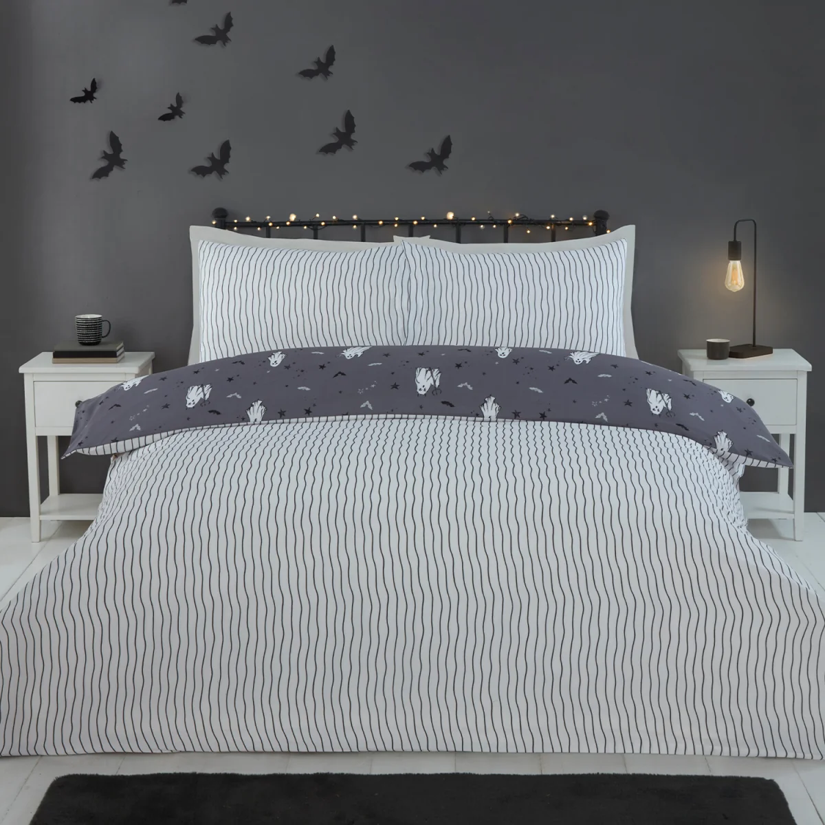 Ghostly Ghouls Duvet Set - Grey / King – image 2