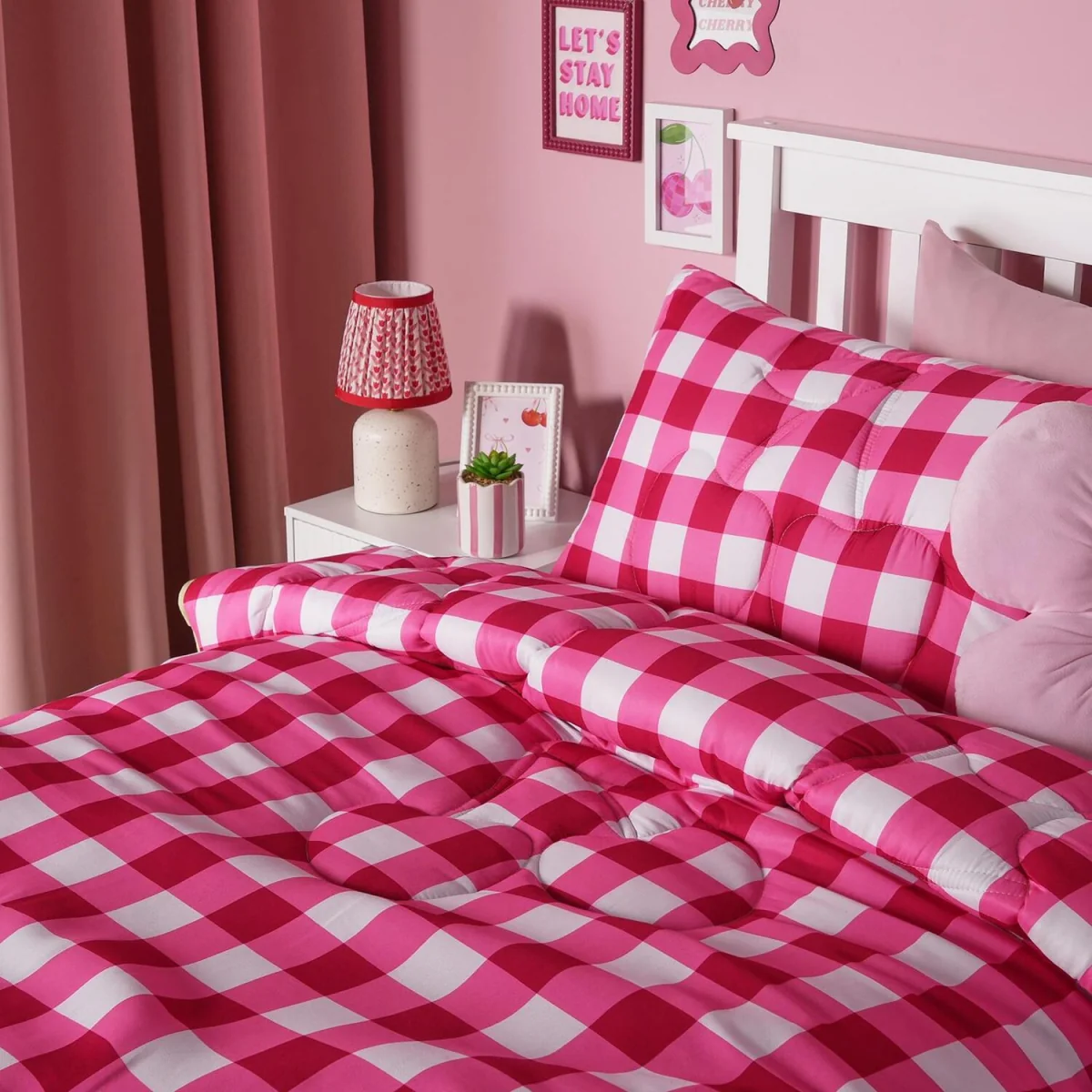 OHS Cherry Gingham Quilted Coverless 7.5 Tog Duvet Set - Red / 1.45kg – image 3