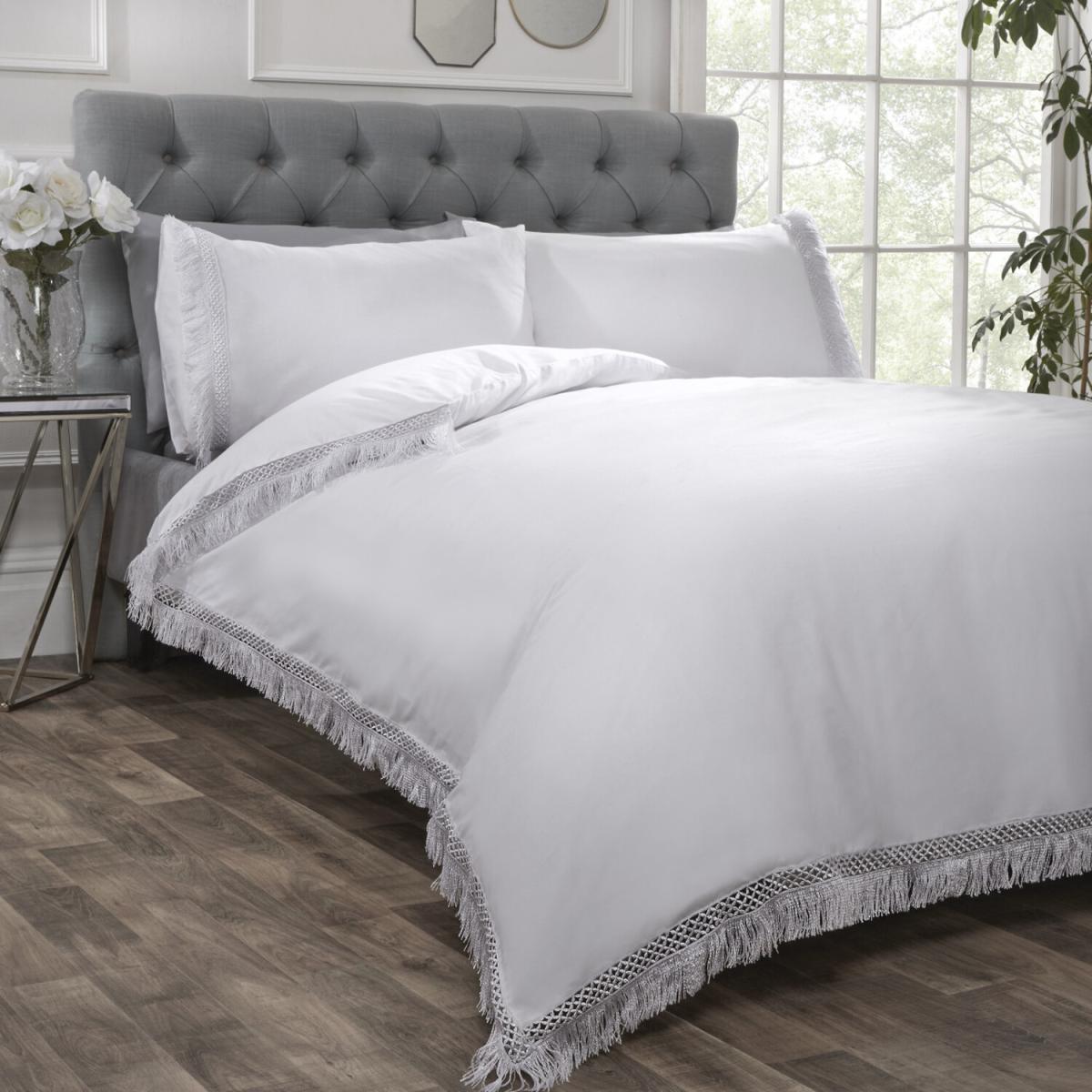 Tia Trellis Duvet Set - White / Double