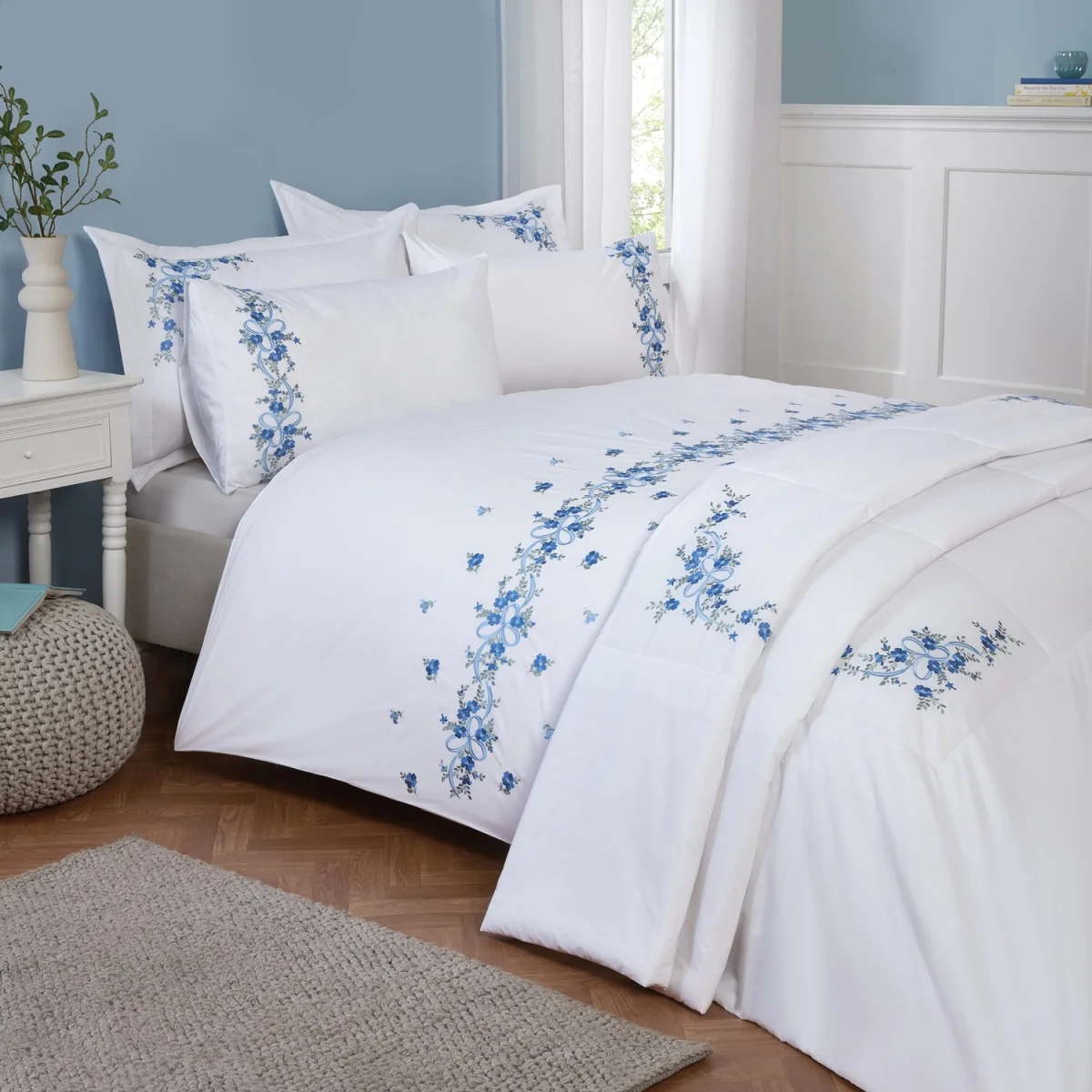 Floral Ribbon Polycotton Duvet Cover Bedding Set With Pillowcase - Blue / Double – image 4