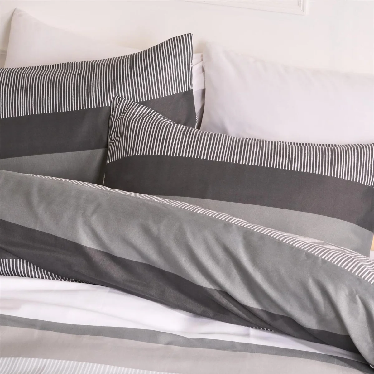 OHS Multi Stripe Duvet Set - Grey / 0.8kg – image 3
