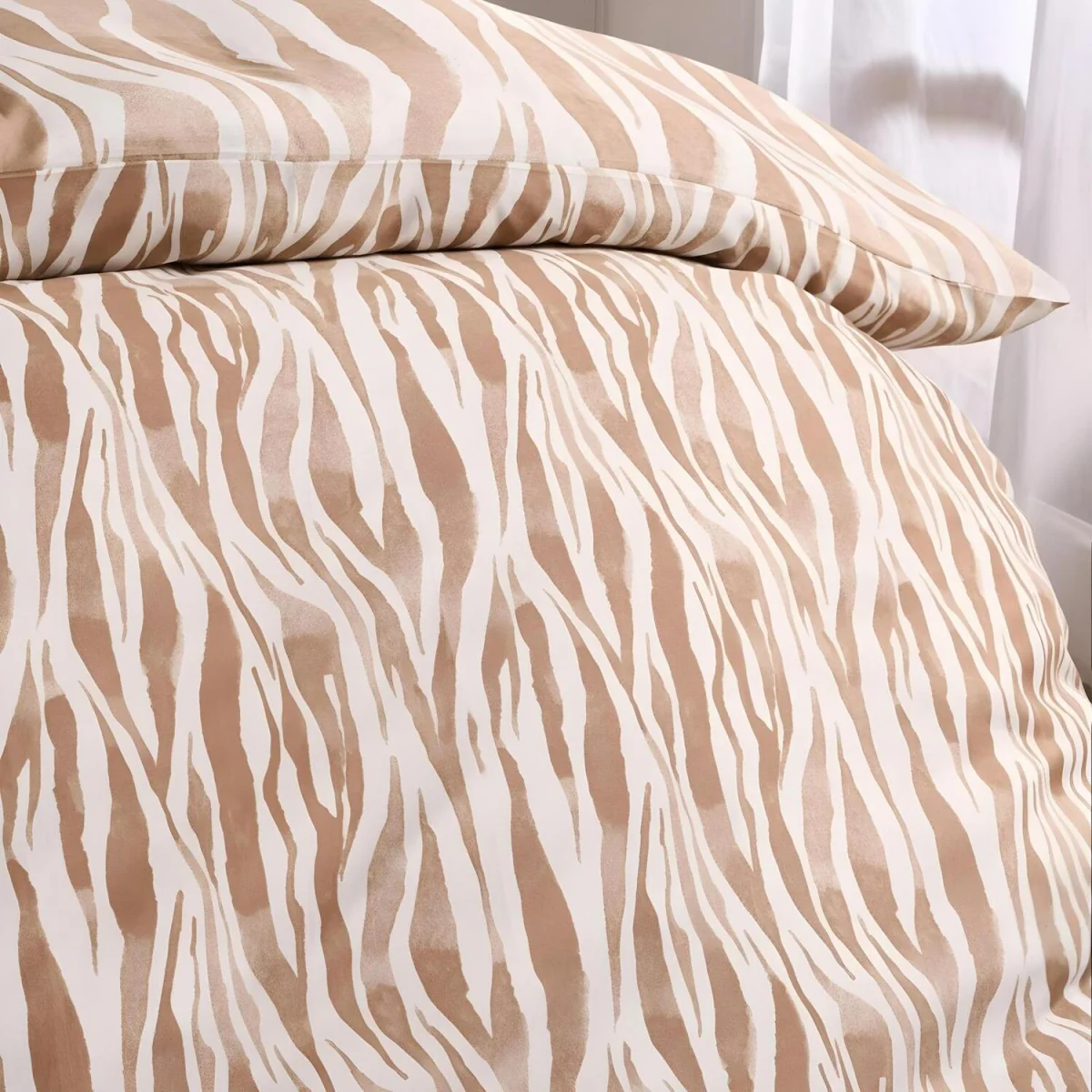 OHS Watercolour Zebra Print Duvet Set - Beige / 0.8kg – image 3