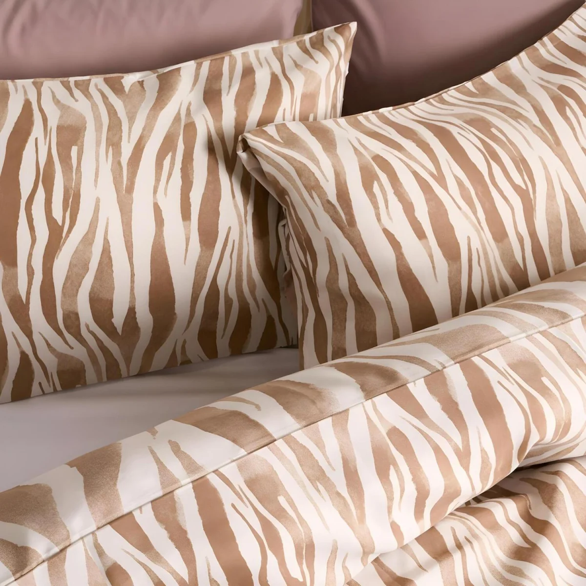 OHS Watercolour Zebra Print Duvet Set - Beige / 0.8kg – image 4