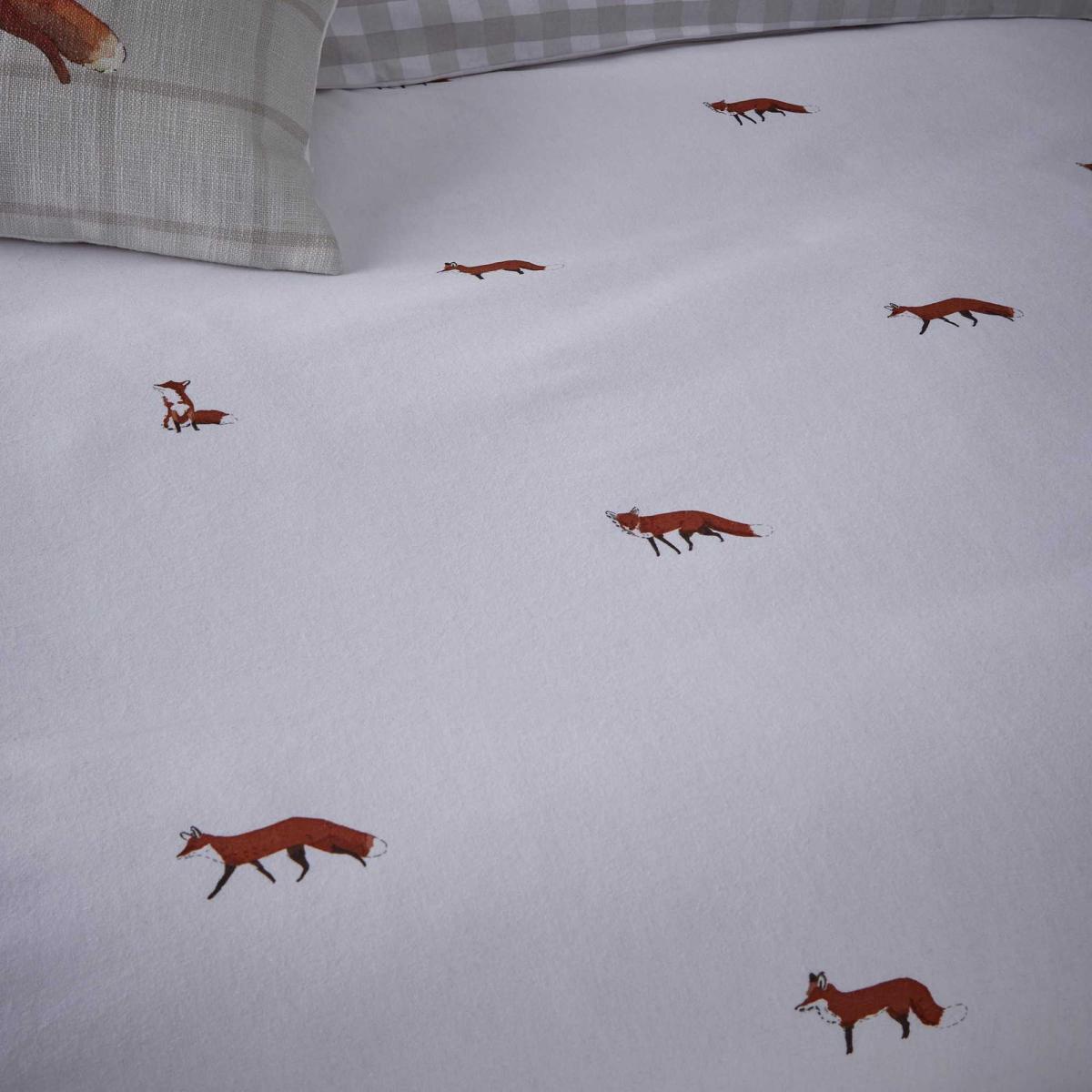 Foxes Bedding and Pillowcase By Sophie Allport in Off White – image 2