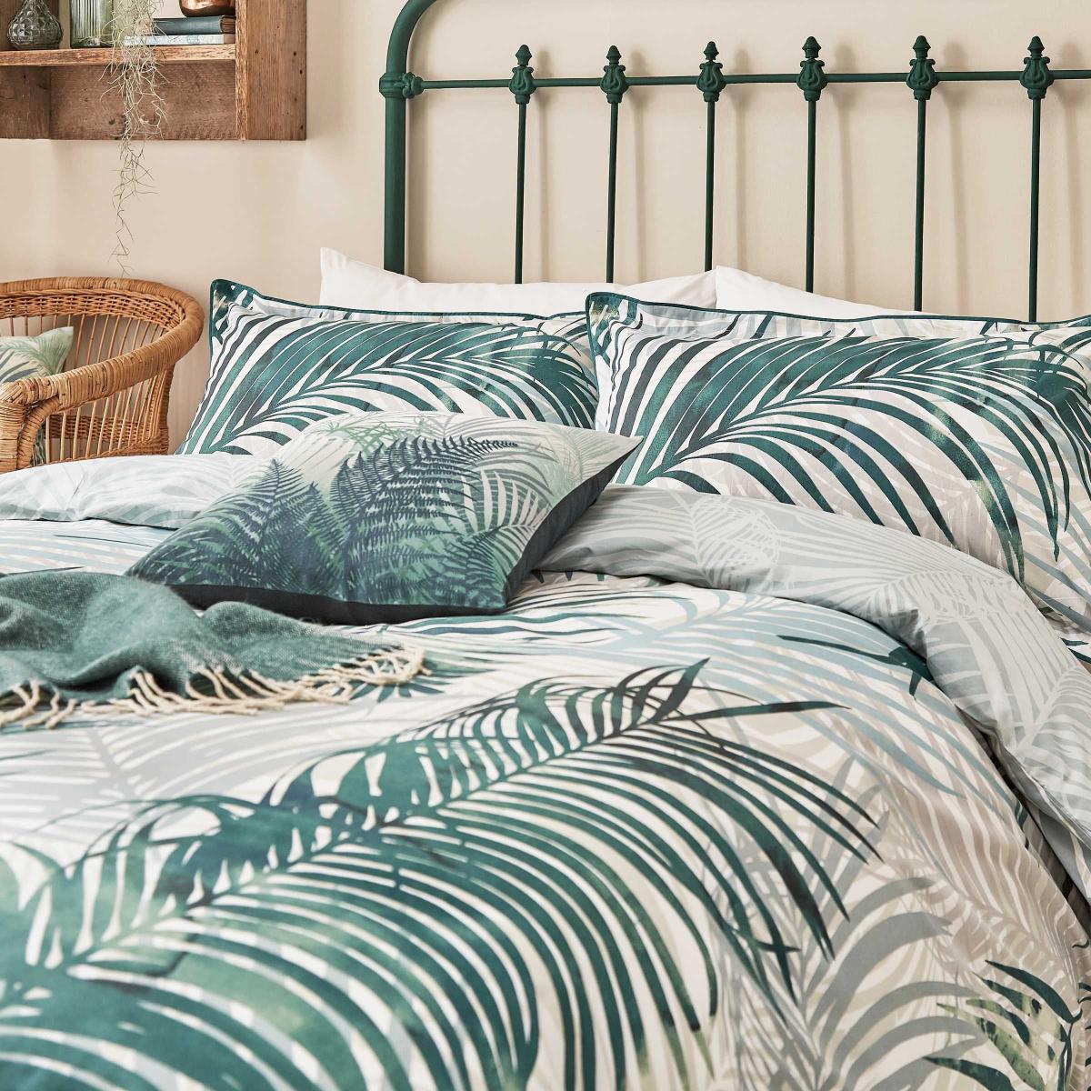 Palm Leaf Bedding by Clarissa Hulse in Forest Green – image 2
