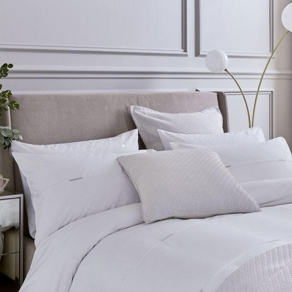 Otsu Plain Dye Embroidered Cotton Bedding in White – image 2