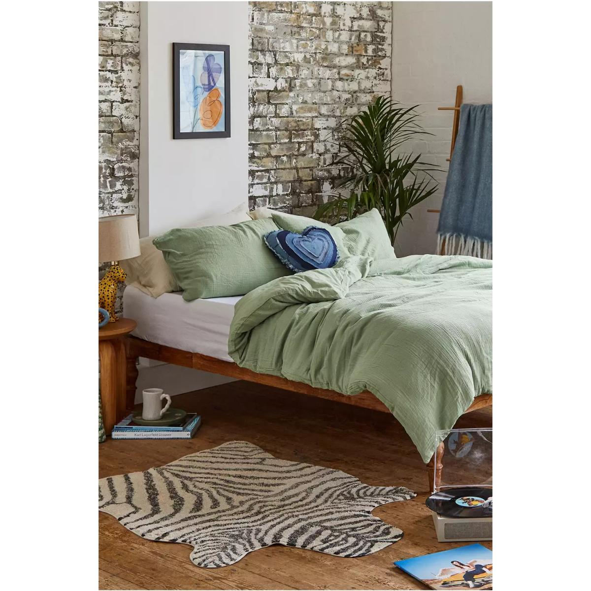 Urban Outfitters Sage Crinkle Duvet Set - Mint Double – image 5