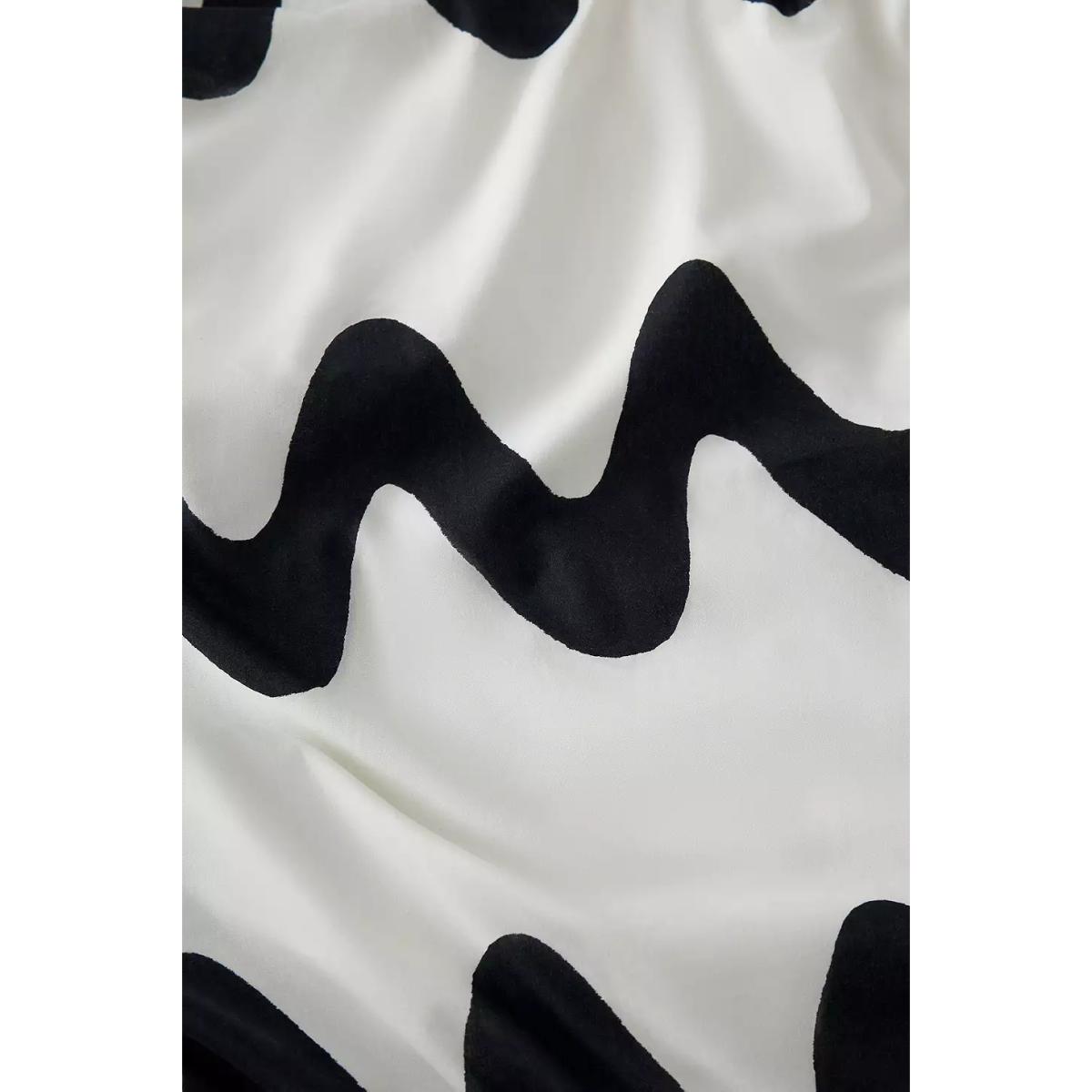 Big Wave Duvet Set - Black/White Double at Urban Outfitters – image 6