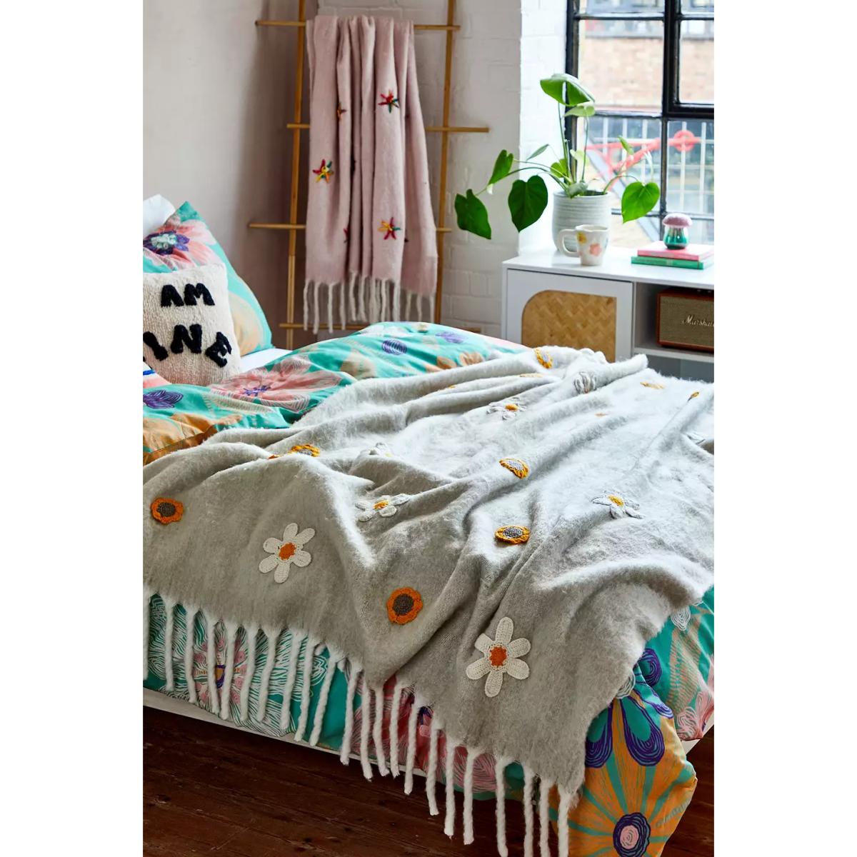 Urban Outfitters Embroidered Ecru Cosy Blanket - Neutral 150cm x 125cm – image 3