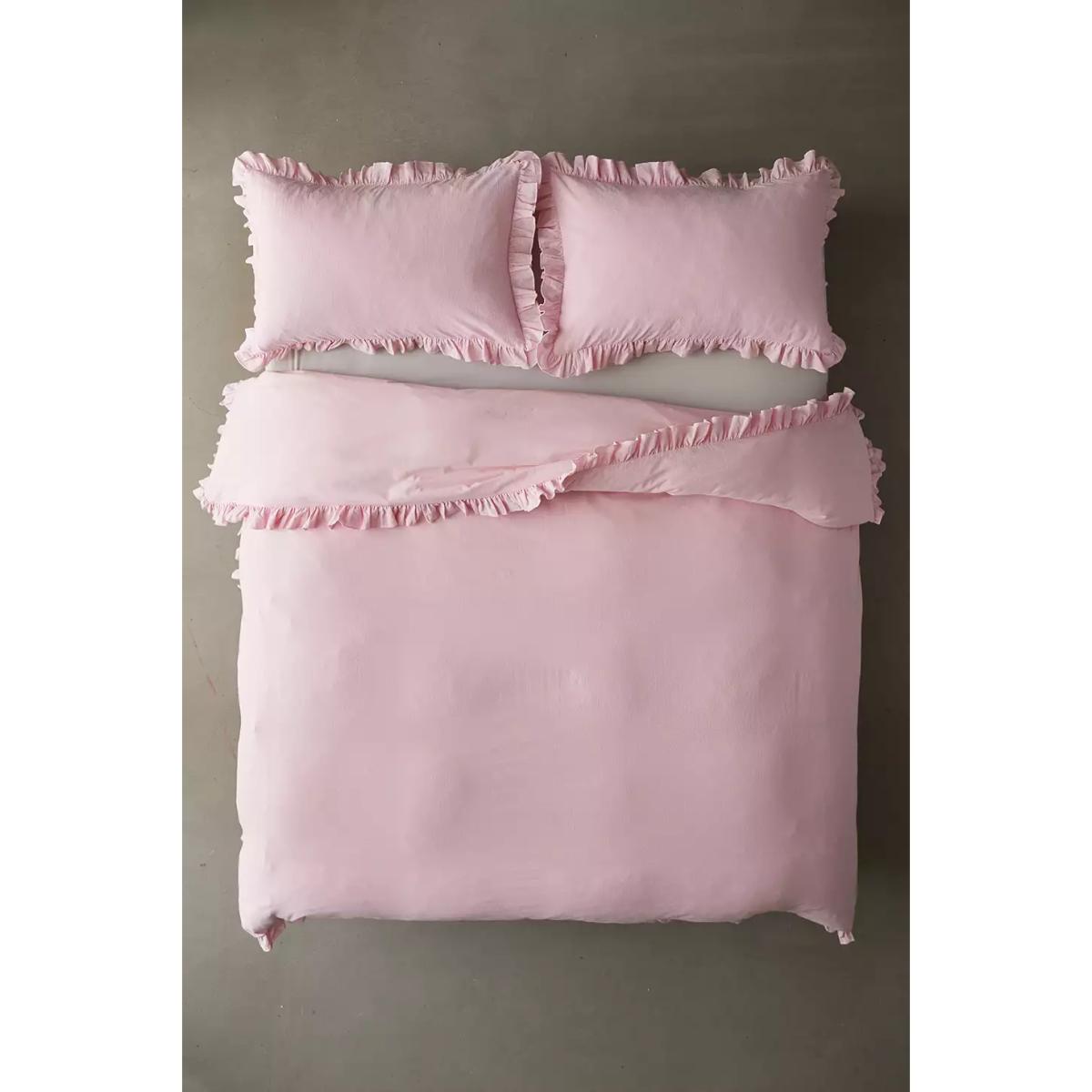 Washed Pink Ruffle Duvet Set - Pink KING at Urban Outfitters – image 2