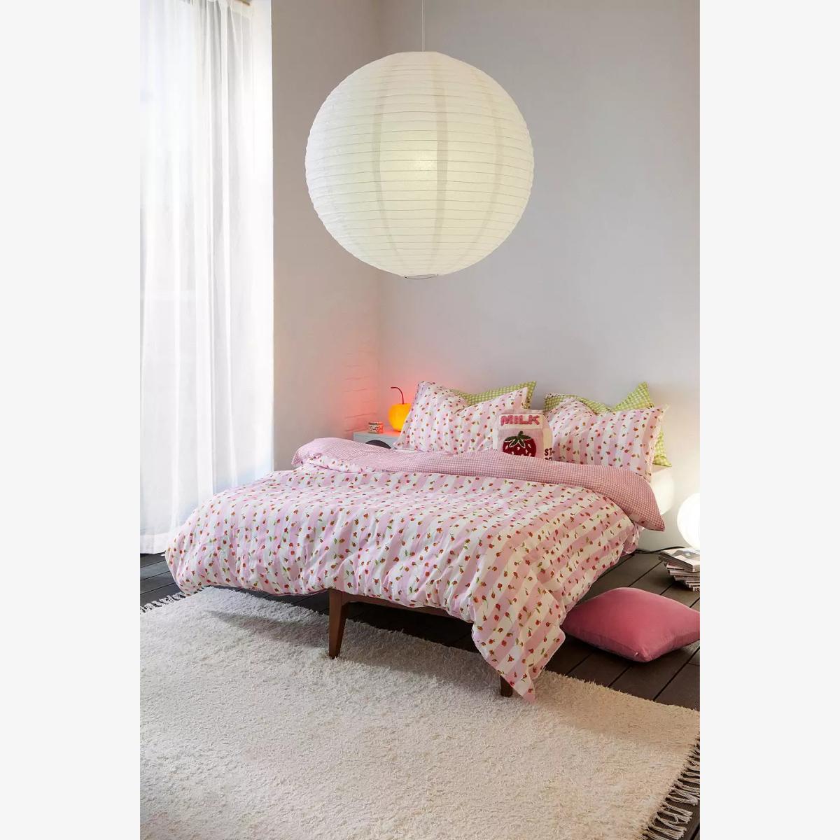 Stripe Rose & Gingham Duvet Set - Pink Single at Urban Outfitters – image 1