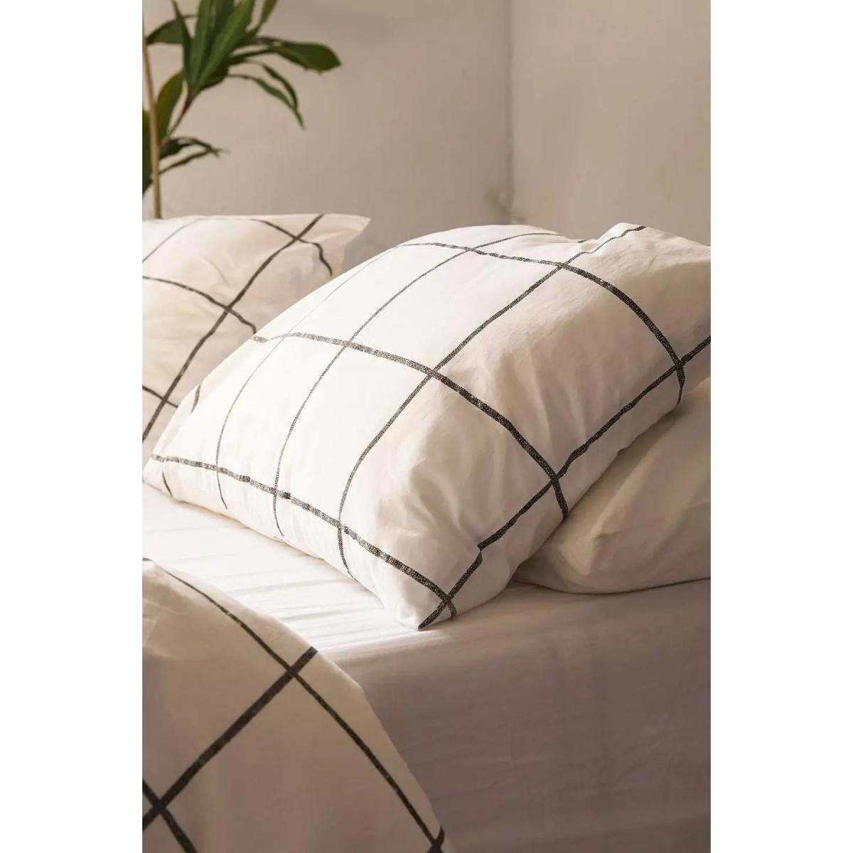 Distressed Check Duvet Set - Black DOUBLE at Urban Outfitters – image 3