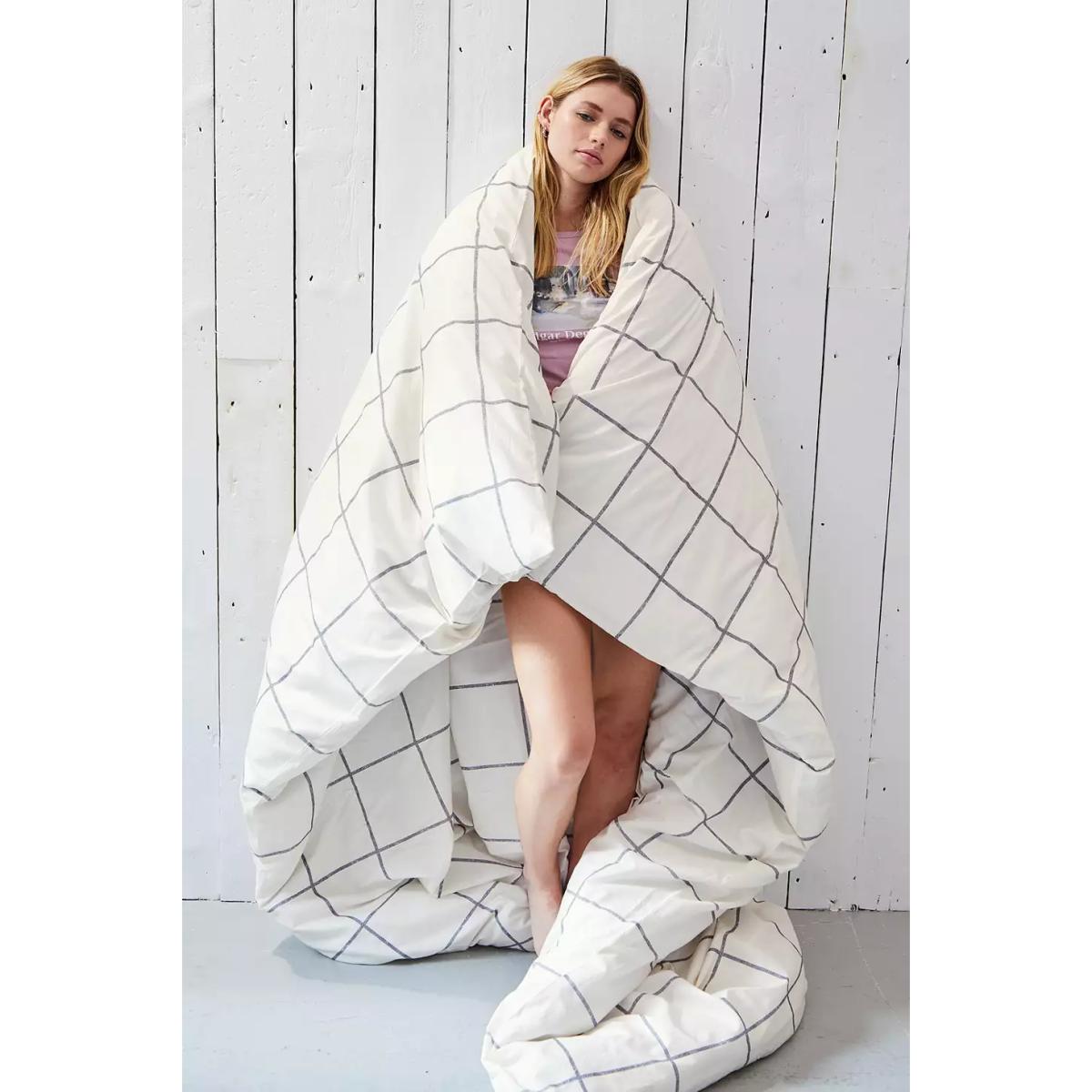 Distressed Check Duvet Set - Black DOUBLE at Urban Outfitters – image 8
