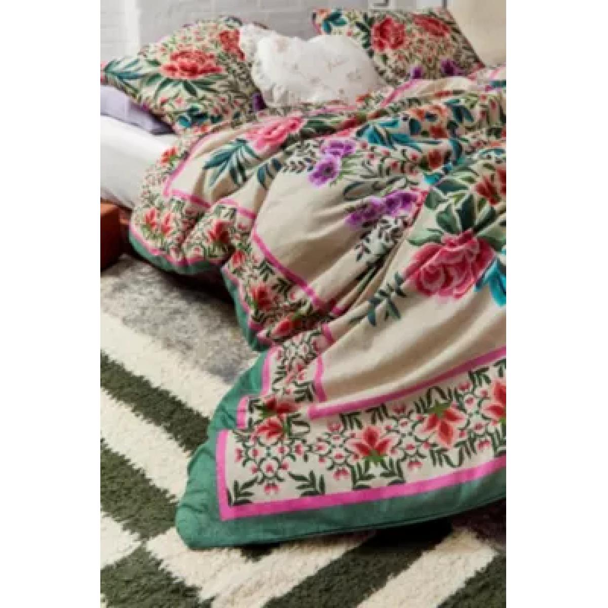 Evelyn Floral Duvet Set - Dark Green King at Urban Outfitters – image 10